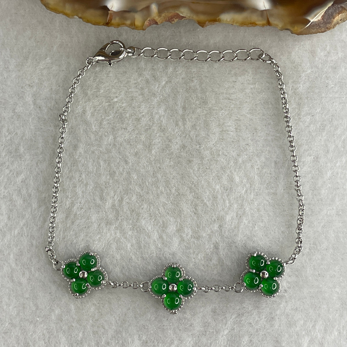 Natural Type A Omphacite Spicy Green Jadeite Cabochon 4-Leaf Clover in S925 Silver Bracelet | (4.34g | 15–18cm | 3.6 x 1.5mm x 12 Pcs | "Sì Yè Cǎo" Ultimate Good Luck Anchor, Feng Shui Prosperity Strand) - Huangs Jadeite and Jewelry Pte Ltd