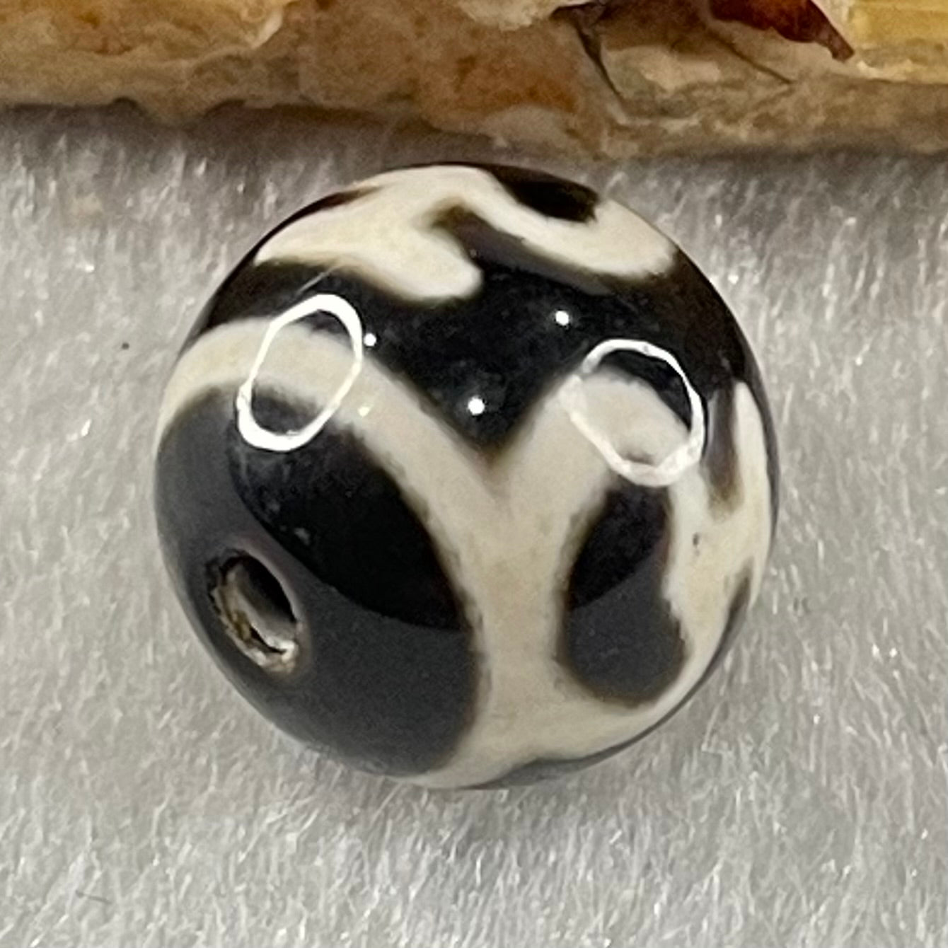 Natural Powerful Tibetan Old Oily Agate 4 Nectar Vessel Dzi Bead Heavenly Master (Tian Zhu) 花蜜容器天珠 1.44g 10.0 by 10.2mm - Huangs Jadeite and Jewelry Pte Ltd