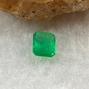 Natural Colombia Vivid Green Emerald (Beryl) Cut-Cornered Rectangular Step cut 0.46ct 5.6 by 4.7 by 2.5mm - Huangs Jadeite and Jewelry Pte Ltd