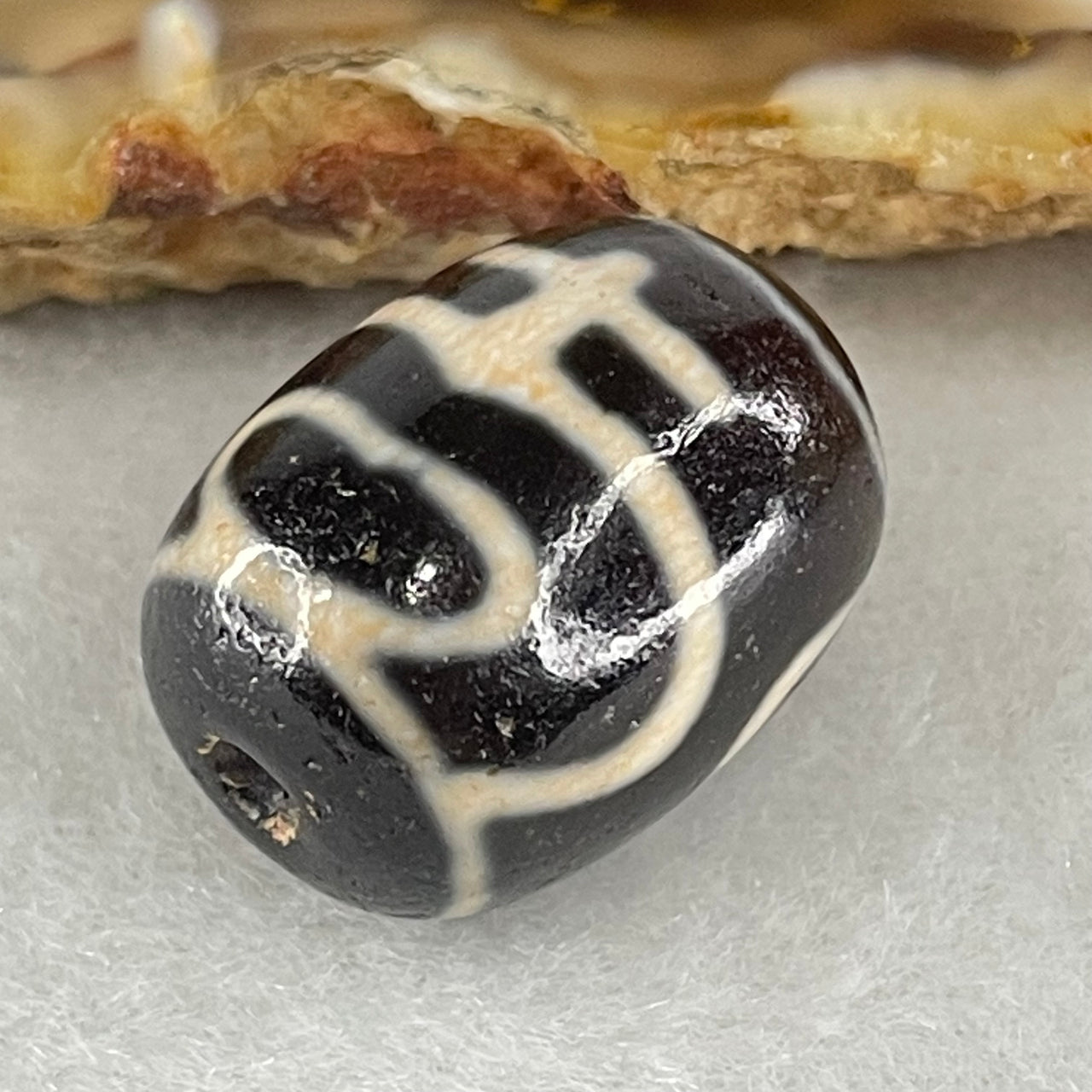 Natural Powerful Tibetan Old Oily Agate Double Nectar Vessel Dzi Bead Heavenly Master (Tian Zhu) 花蜜容器眼天珠 4.71g 17.4 by 13.3mm - Huangs Jadeite and Jewelry Pte Ltd