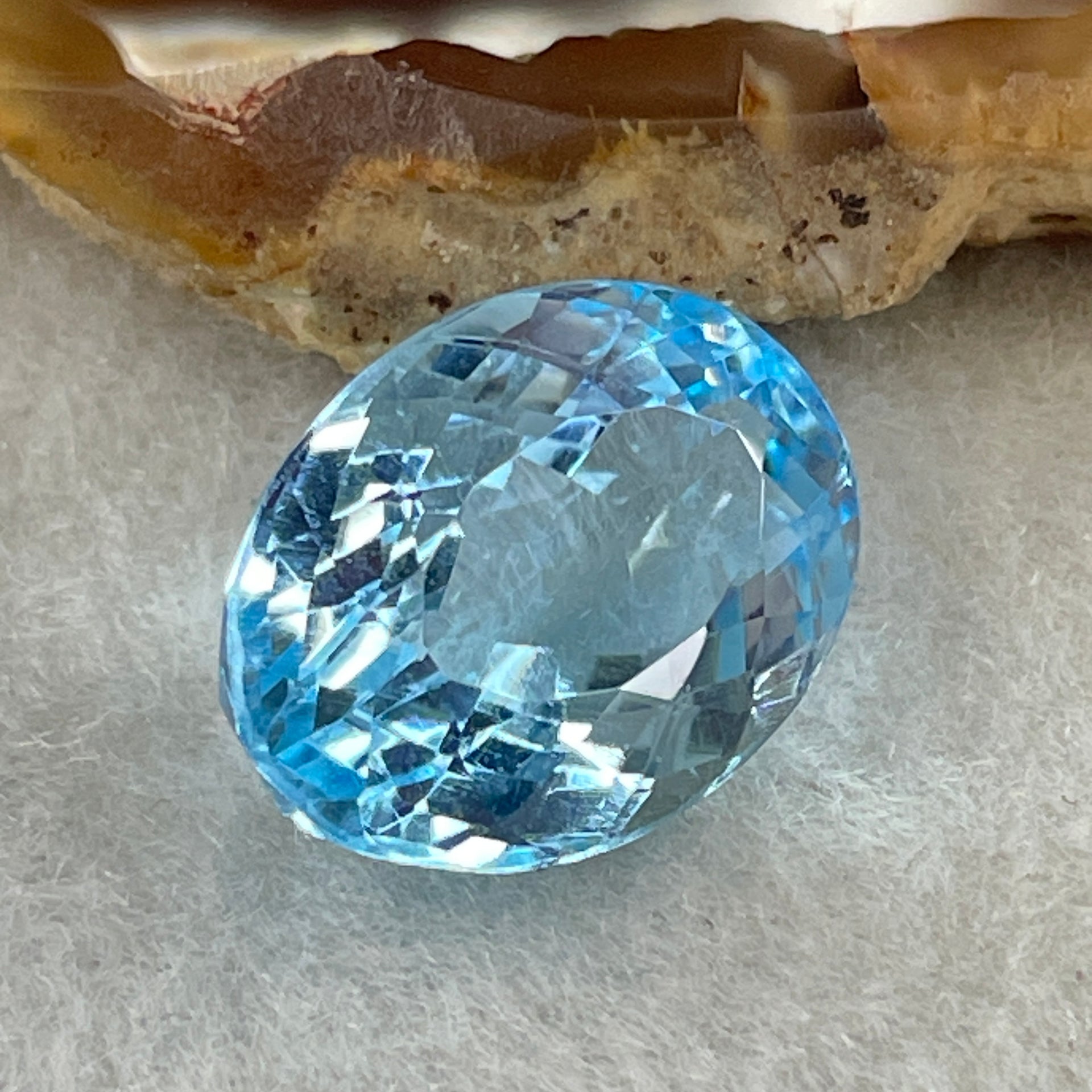 Natural Sky Blue Topaz Oval Shape 15.57ct 17.1 by 12.4 by 8.6mm - Huangs Jadeite and Jewelry Pte Ltd