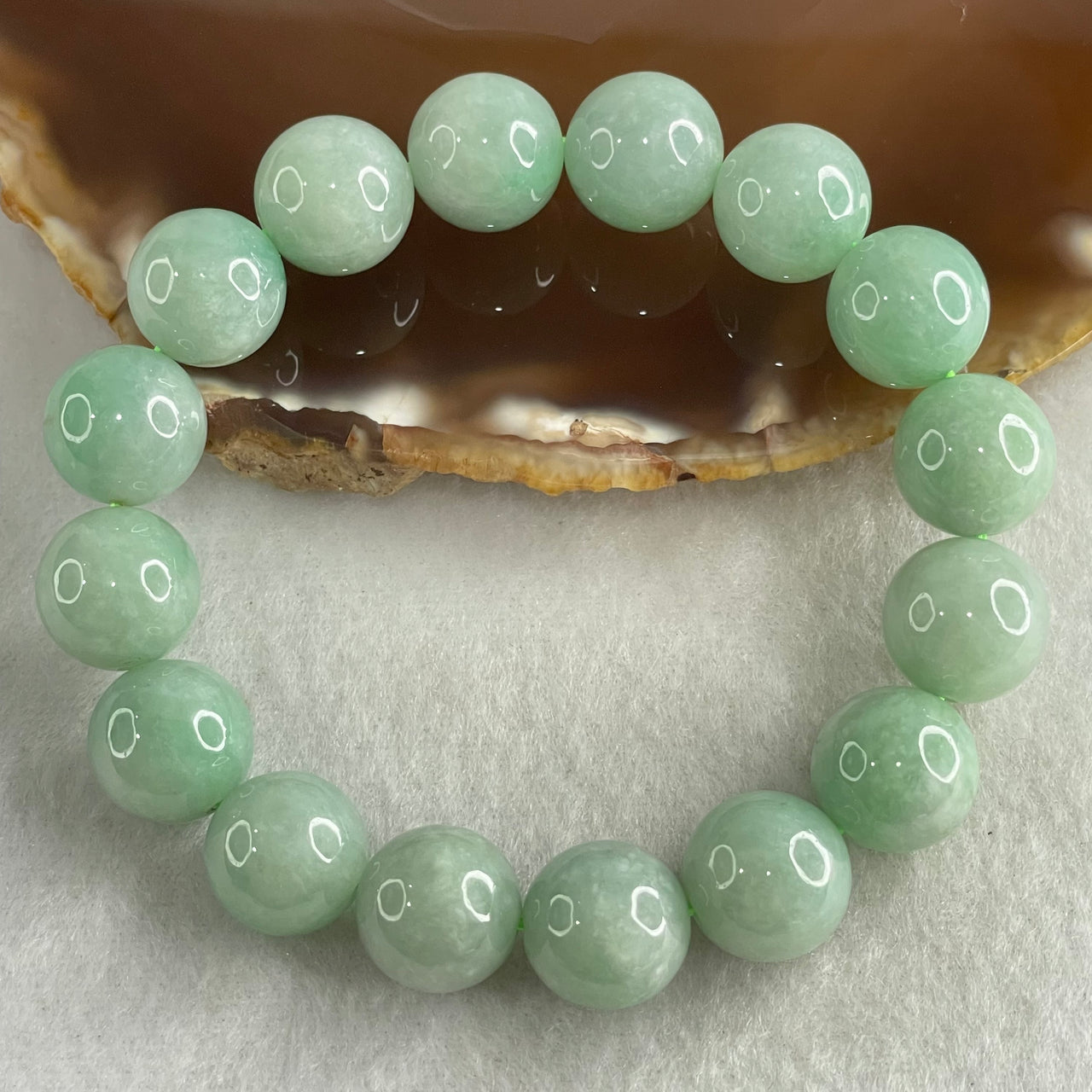 Type A Green Jadeite Beads Bracelet 60.01g 16.5cm 13.2mm 16 Beads - Huangs Jadeite and Jewelry Pte Ltd
