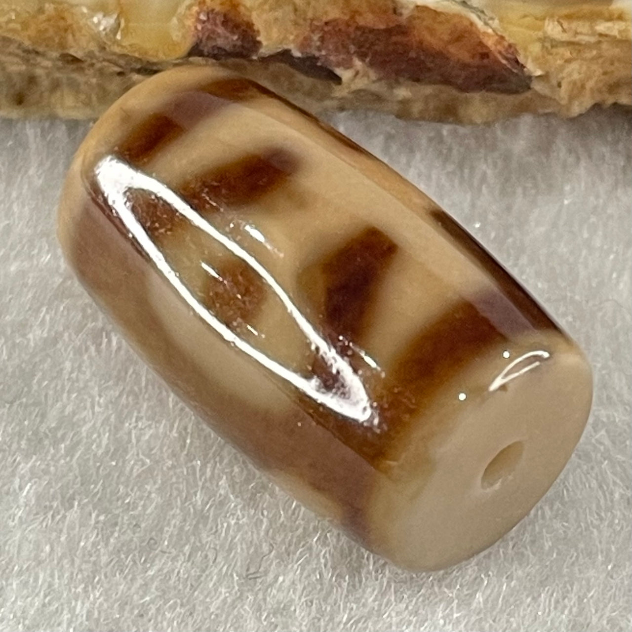 Natural Powerful Tibetan Old Oily Agate Patina Guiren Tairen Human Dzi Bead Totem Amulet Heavenly Master (Tian Zhu) 贵人天诛 4.80g 20.0 by 11.7mm - Huangs Jadeite and Jewelry Pte Ltd