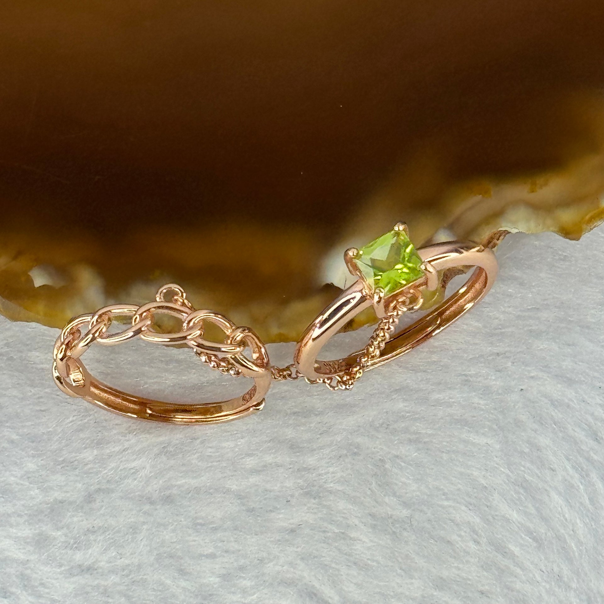 Natural Peridot In 925 Sliver Rose Gold Colour Double Ring with Chain (Adjustable Size) 2.9g 4.7 by 4.7 by 3.0mm - Huangs Jadeite and Jewelry Pte Ltd