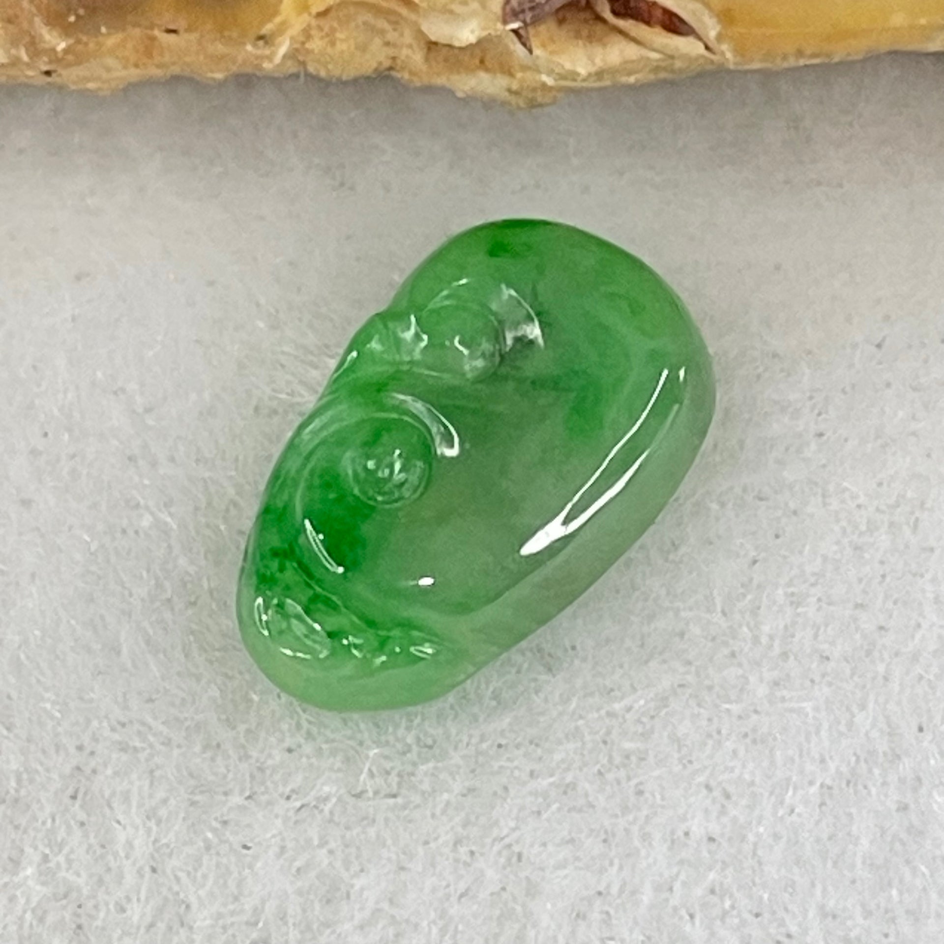 Type A Old Mine Spicy Green Jadeite Ruyi Charm Stone For Setting 0.59g 13.3 by 8.2 by 2.5mm - Huangs Jadeite and Jewelry Pte Ltd