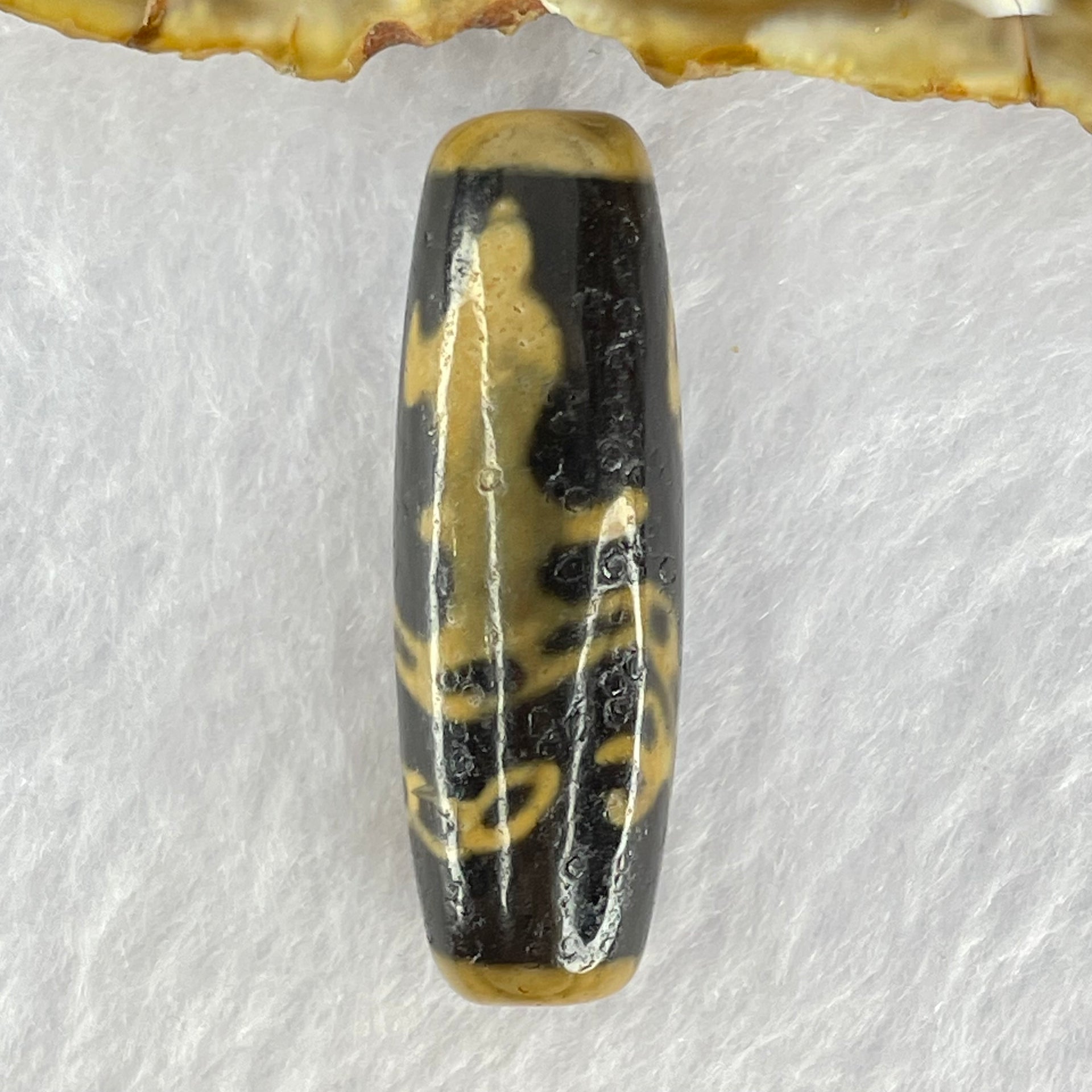 Natural Powerful Tibetan Old Oily Agate Guan Yin on Dragon Dzi Bead Heavenly Master (Tian Zhu) 观音龙天珠 9.23g 38.0 by 12.4mm - Huangs Jadeite and Jewelry Pte Ltd