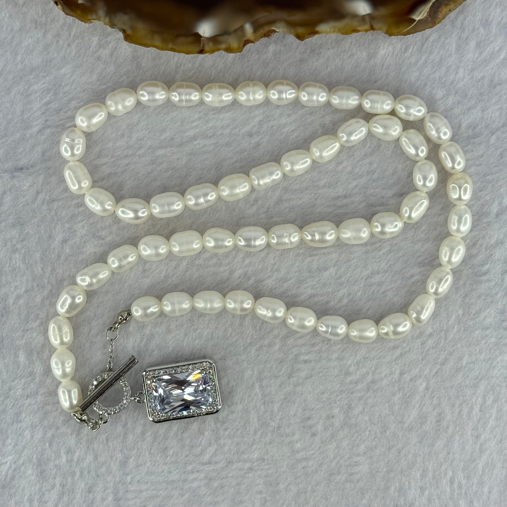 Natural White Pearl With Crystals Necklace 20.85g 40cm 5.6mm 56 Beads - Huangs Jadeite and Jewelry Pte Ltd