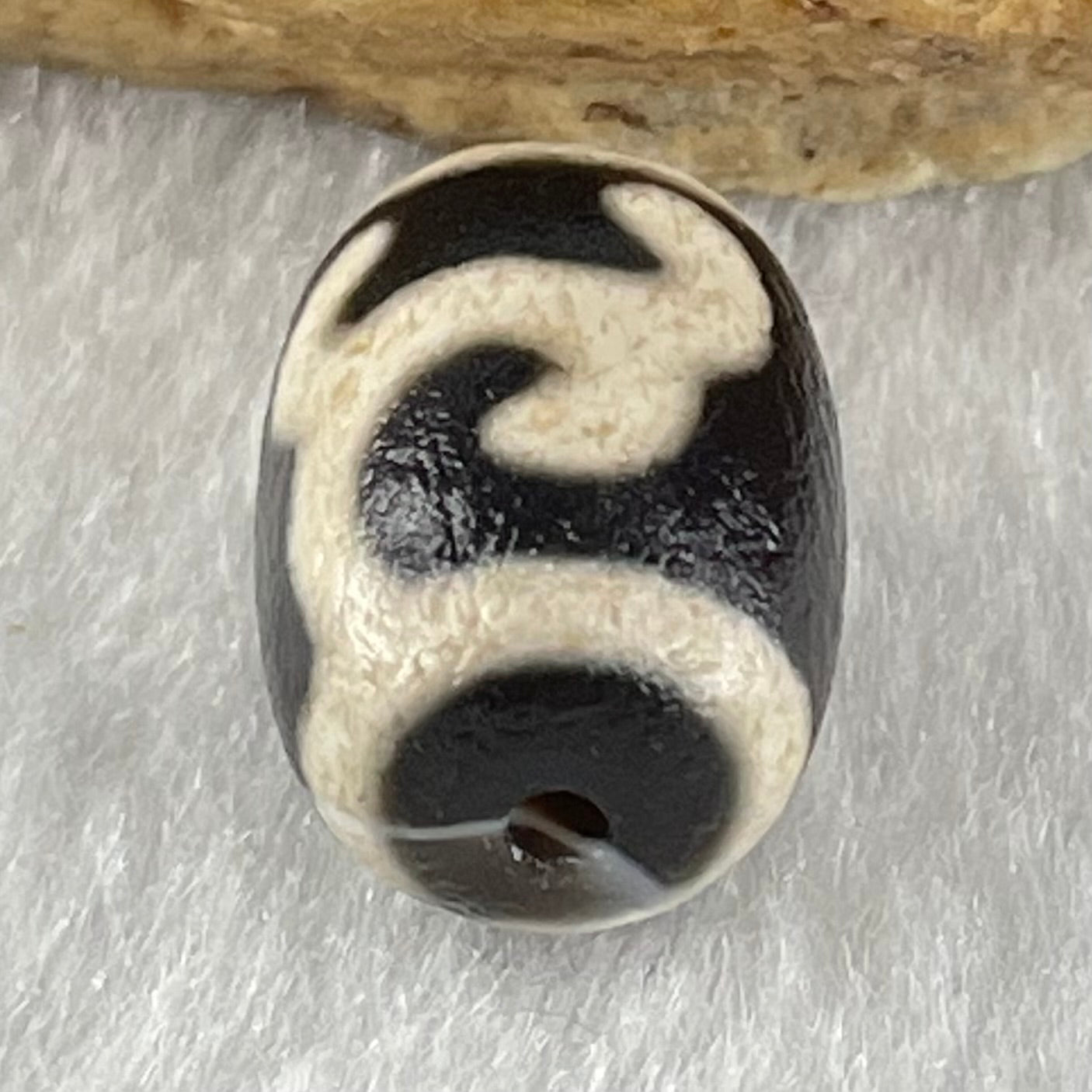 Natural Powerful Tibetan Old Oily Agate Green Tara Dzi Bead Heavenly Master (Tian Zhu) 绿度母天珠 2.13g 13.3 by 10.0mm - Huangs Jadeite and Jewelry Pte Ltd