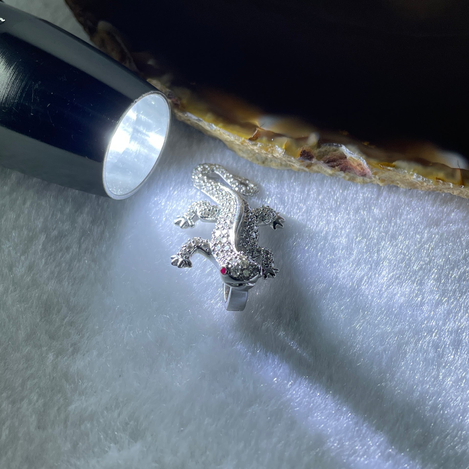 Natural Round Brilliant Cut Shape Diamonds with Natural Ruby Eyes in 18K White Gold Lizard Pendant R0.04 with Melees D1.37ct Total 7.4g 35.1 by 19.5 by 11.4mm - Huangs Jadeite and Jewelry Pte Ltd