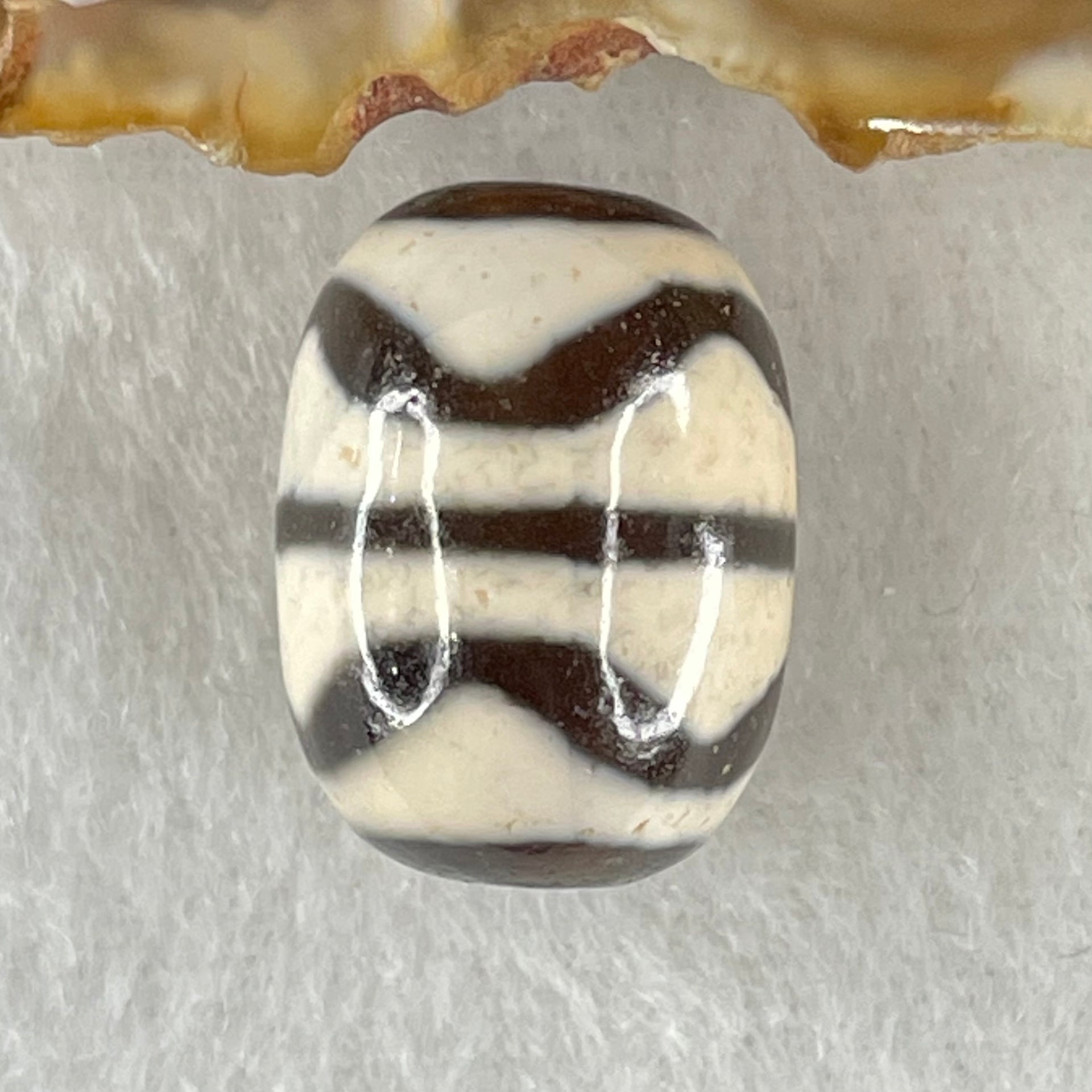 Natural Powerful Tibetan Old Oily Agate Double Tiger Tooth Daluo Dzi Bead Heavenly Master (Tian Zhu) 虎呀天诛 4.72g 17.8 by 13.2mm - Huangs Jadeite and Jewelry Pte Ltd