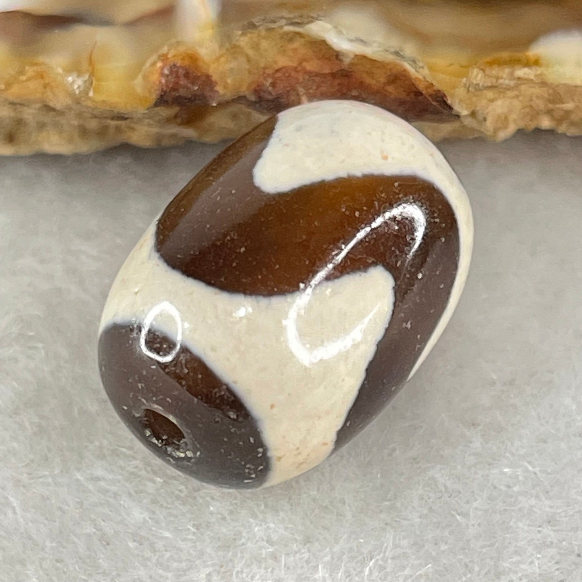 Natural Powerful Tibetan Old Oily Agate Tiger Tooth Daluo Dzi Bead Heavenly Master (Tian Zhu) 虎呀天诛 4.03g 17.0 by 12.4mm - Huangs Jadeite and Jewelry Pte Ltd