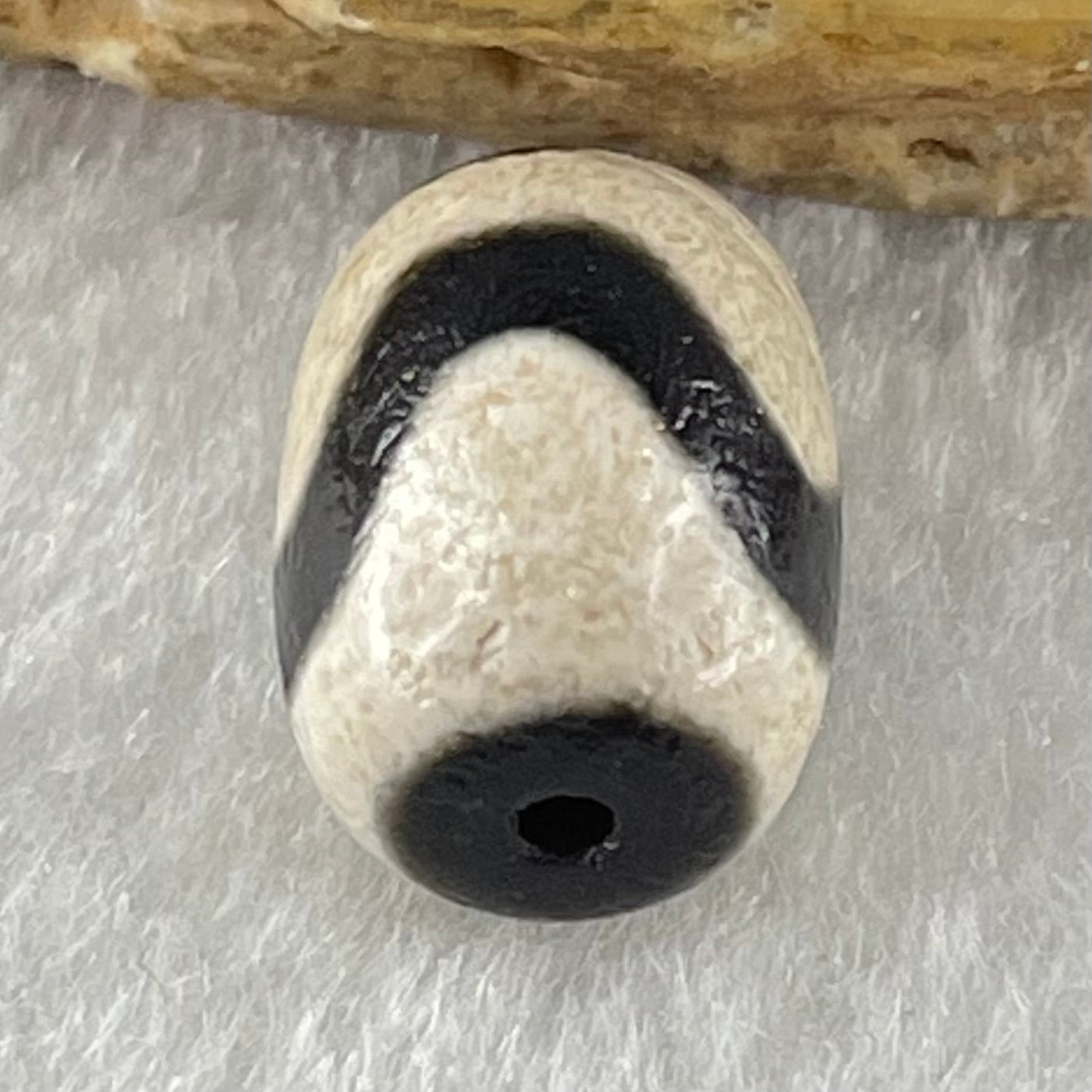 Natural Powerful Tibetan Old Oily Agate Tiger Tooth Daluo Dzi Bead Heavenly Master (Tian Zhu) 2.20g 14.0 by 10.1mm - Huangs Jadeite and Jewelry Pte Ltd