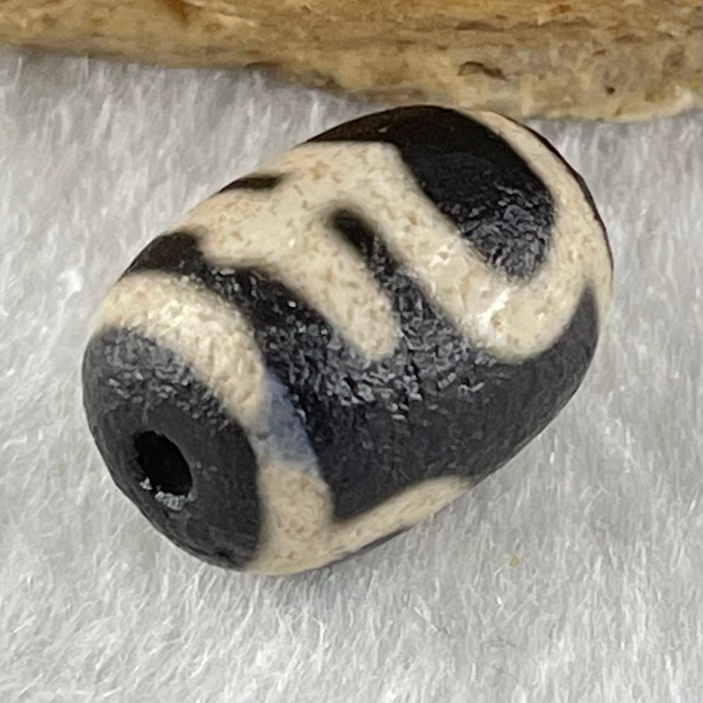 Natural Powerful Tibetan Old Oily Agate Double Nectar Vessel Dzi Bead Heavenly Master (Tian Zhu) 花蜜容器眼天珠 2.06g 13.9 by 9.9mm - Huangs Jadeite and Jewelry Pte Ltd