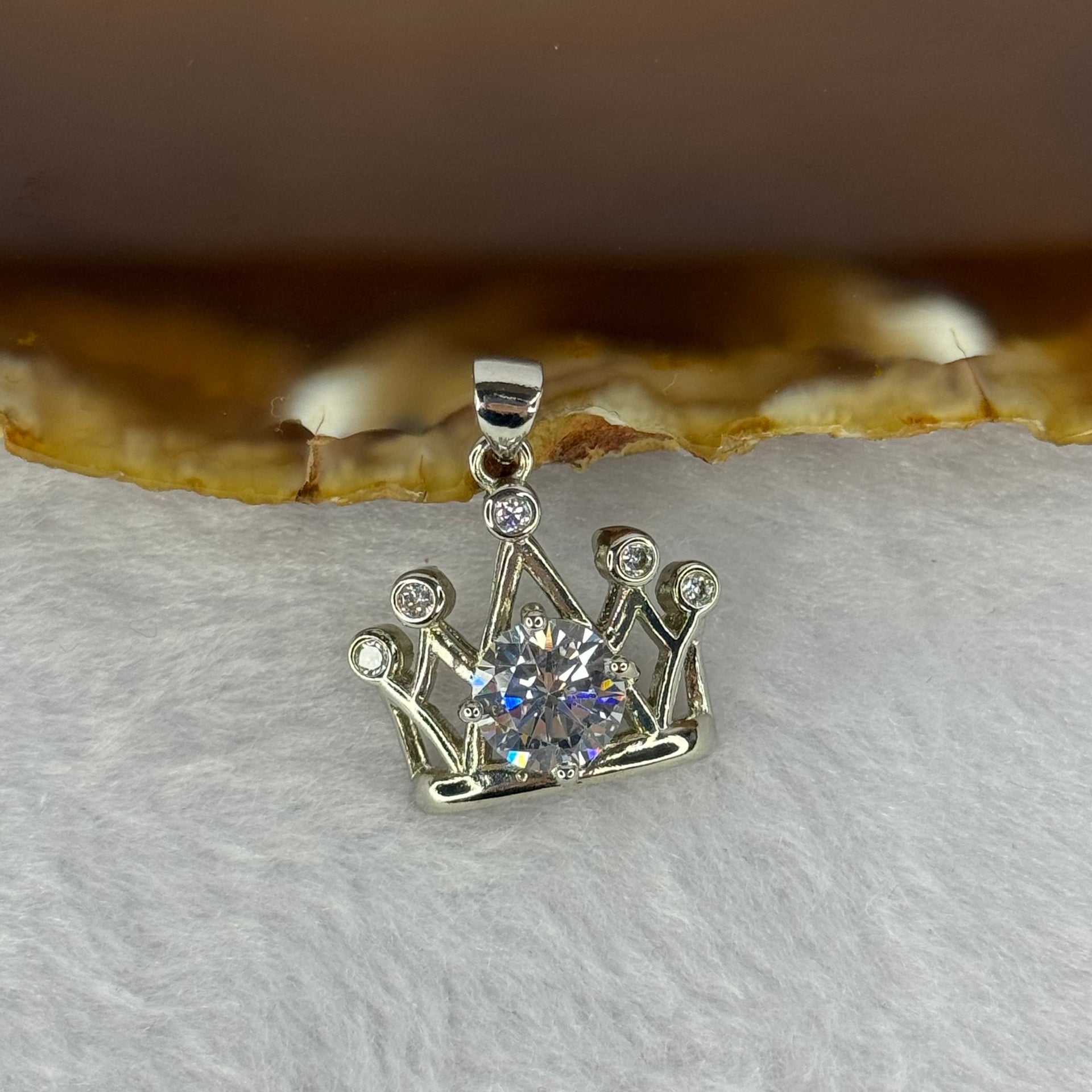 Moissanite in PT950 Plated Pendant 3.82g 7.6 by 3.0 mm - Huangs Jadeite and Jewelry Pte Ltd