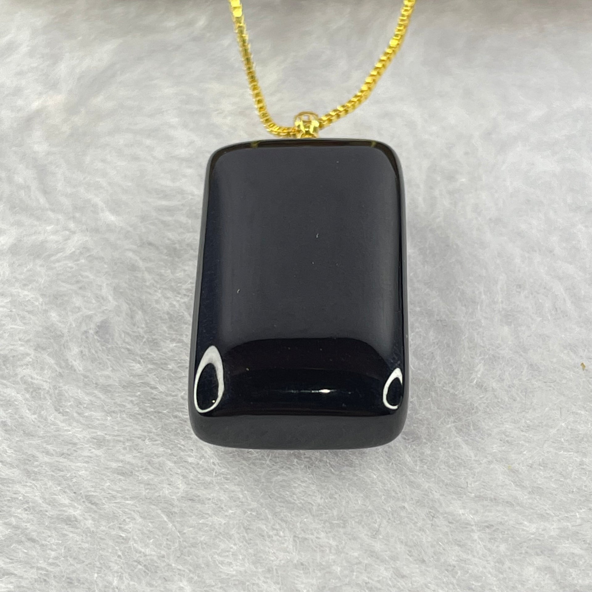 Natural Dark Red Blood Amber 18K Gold Pendent in Gold Color Necklace 3.31g 28.9 by 16.0 by 8.4mm - Huangs Jadeite and Jewelry Pte Ltd