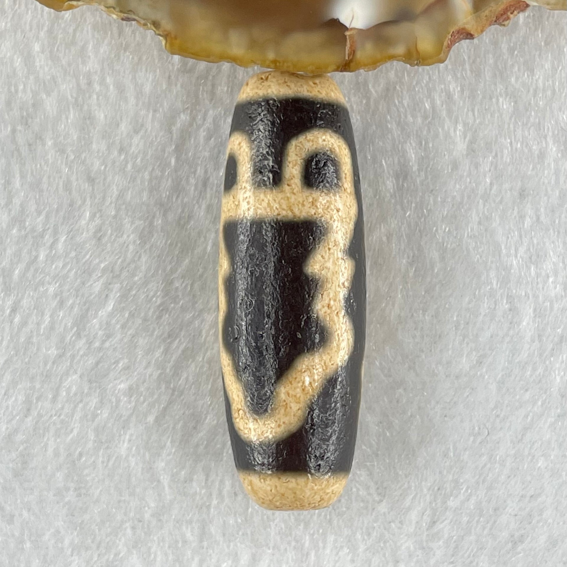 Natural Powerful Tibetan Old Oily Agate Full Body Zha Ji La Mu Female Cai Shen God of Fortune Zakiram Dzi Bead Heavenly Master (Tian Zhu) 扎基拉姆天珠 9.89g 38.7 by 13.0mm - Huangs Jadeite and Jewelry Pte Ltd