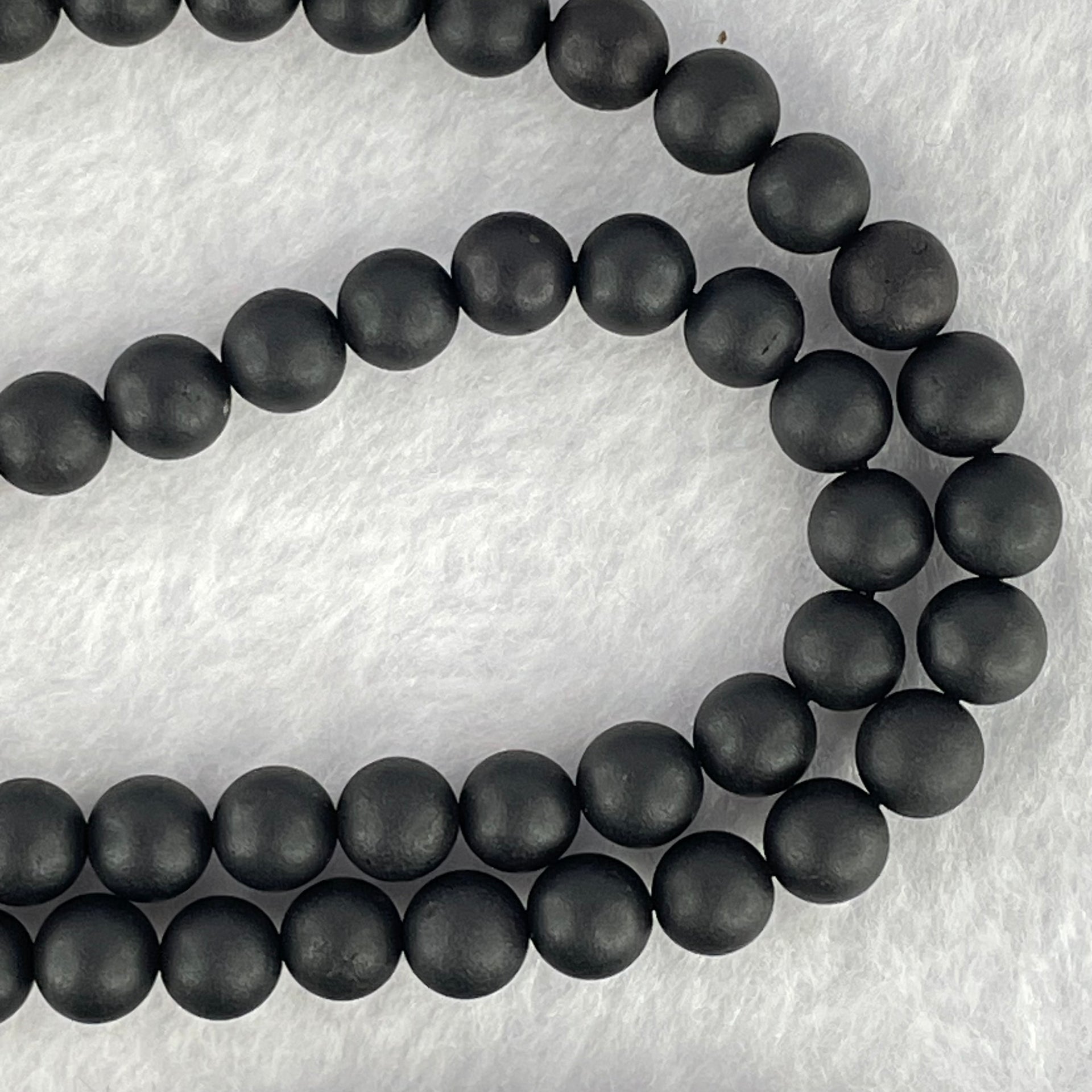 Natural Matt Black Gold King Amber Beads Necklace 天然黑金翁王琥珀项链 20.72g 72cm 6.9mm 108 Beads - Huangs Jadeite and Jewelry Pte Ltd