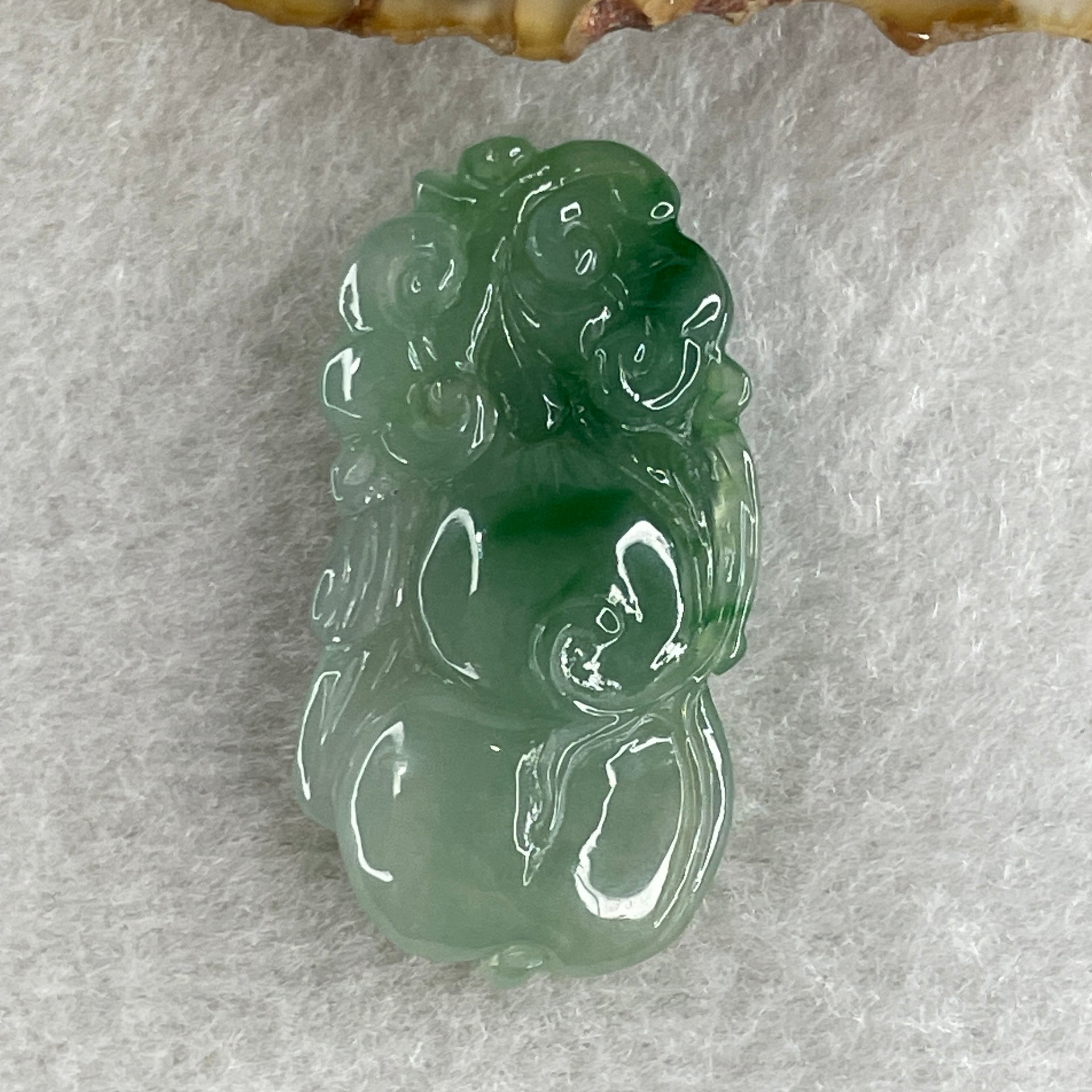 Natural Type A Jelly Green with Faint Green Jadeite Bird on Hulu and Ruyi Pendant 6.79g 34.1 by 18.0 by 6.8mm - Huangs Jadeite and Jewelry Pte Ltd