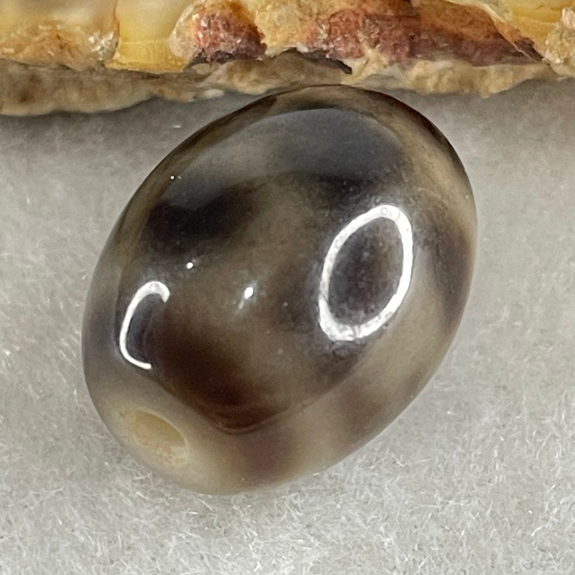 Natural Powerful Tibetan Old Oily Agate 4 Nectar Vessel Dzi Bead Heavenly Master (Tian Zhu) 花蜜容器天珠 3.36g 15.7 by 12.4mm - Huangs Jadeite and Jewelry Pte Ltd