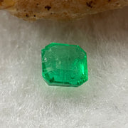 Natural Colombia Vivid Green Emerald (Beryl) Cut-Cornered Square Step cut 0.47ct 4.7 by 4.7 by 2.8mm - Huangs Jadeite and Jewelry Pte Ltd