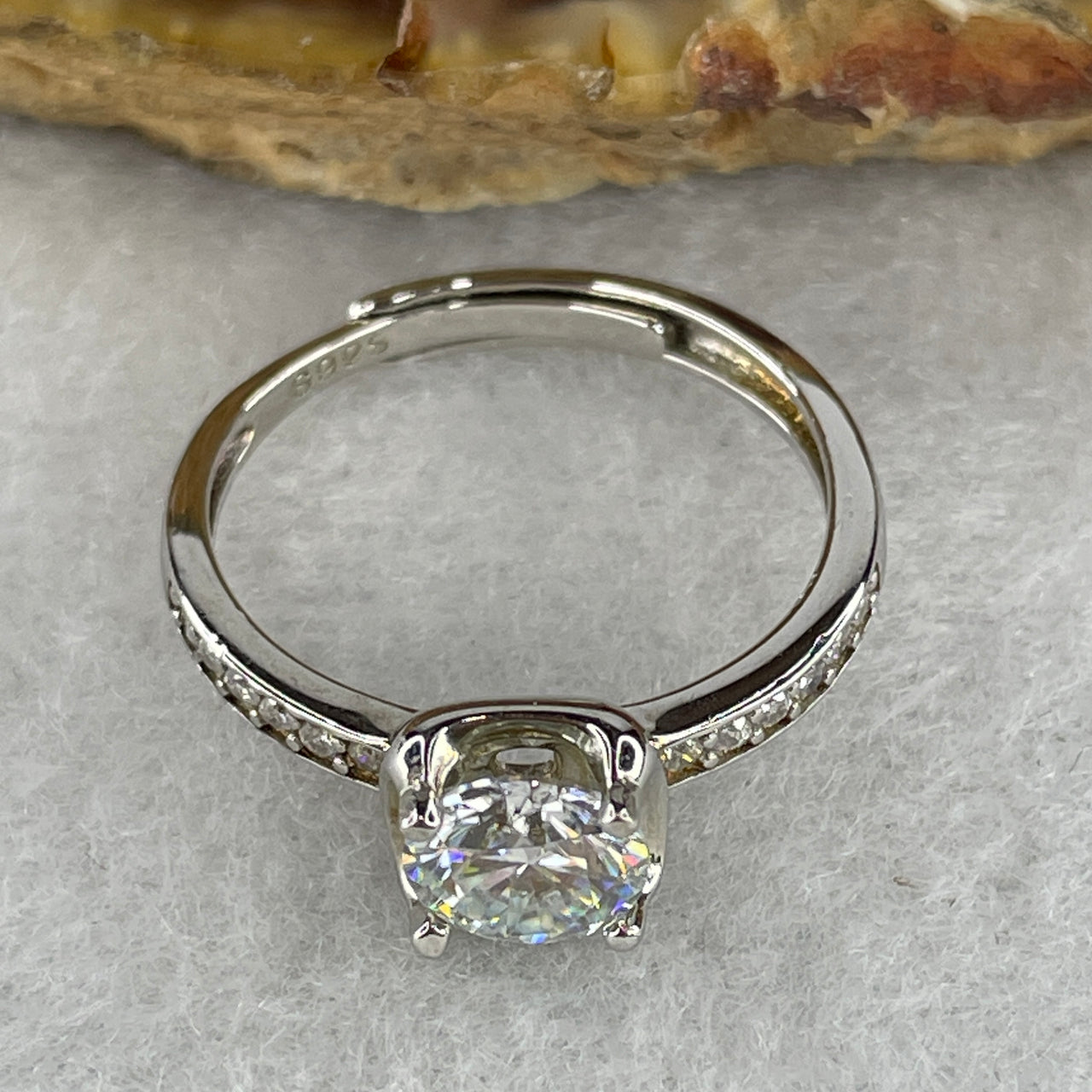 1.0ct Moissanite Solitaire Ring in S925 Silver - Adjustable Size - 6.5mm D Color Round Brilliant Cut Diamond Simulant - Classic Engagement Style 6.9x3.5mm (Adjustable Size)