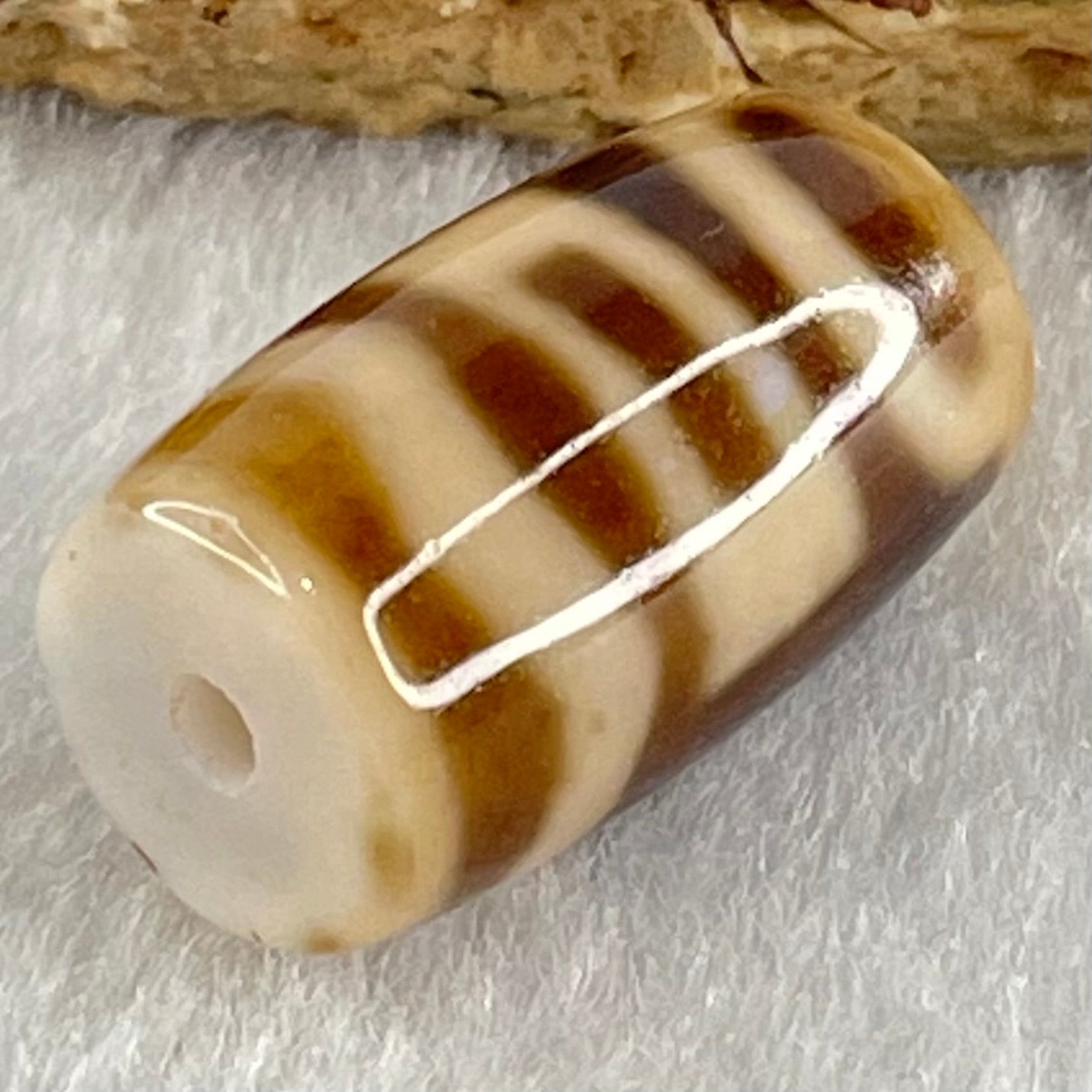 Natural Powerful Tibetan Old Oily Agate Sky Door Serenity 1 Eye Dzi Bead Heavenly Master (Tian Zhu) 一眼天门天诛 4.86g 20.4 by 11.7mm - Huangs Jadeite and Jewelry Pte Ltd