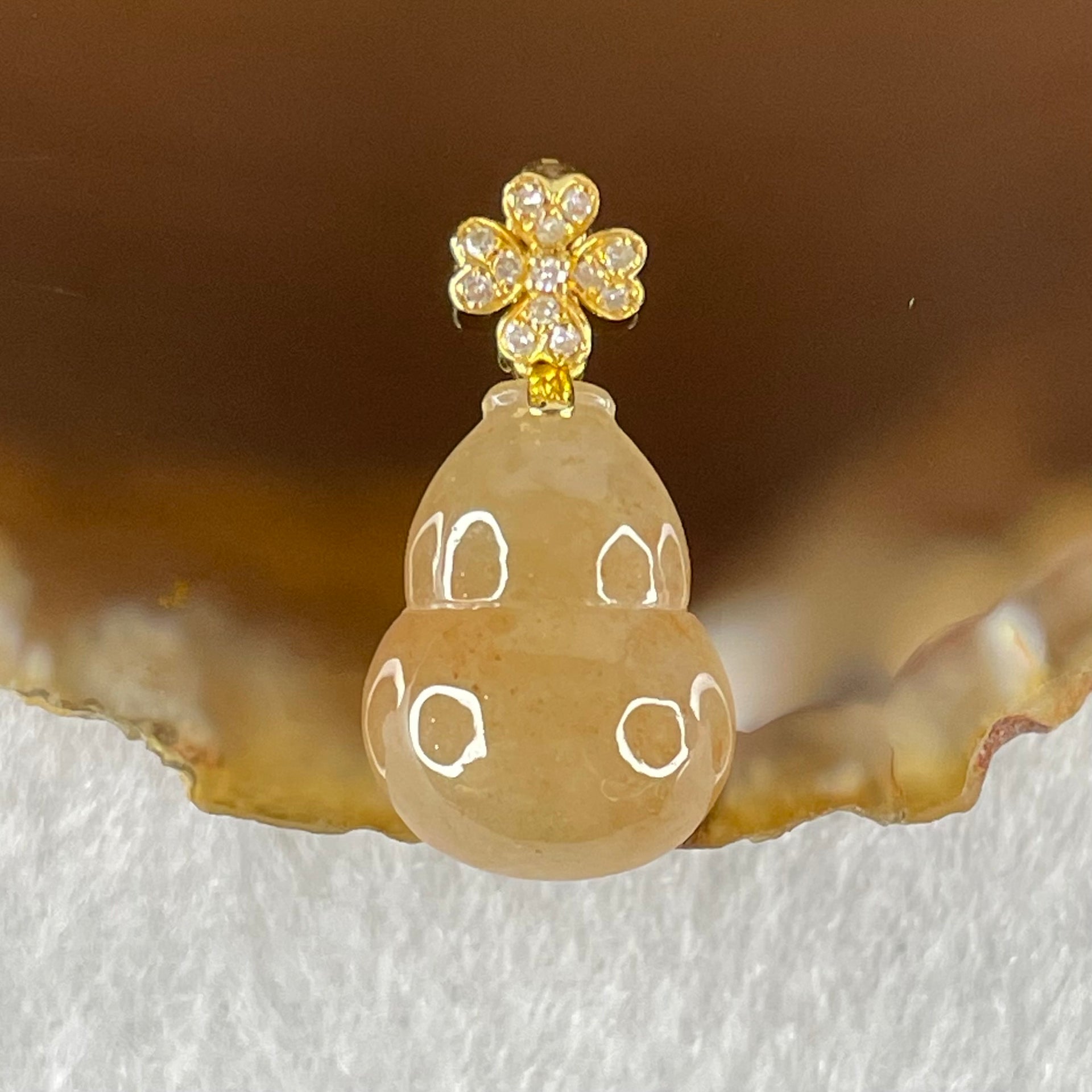 Type A Semi Icy Reddish Brown Jadeite Hulu and Diamonds in 18K Rose Gold Pendant 1.98g 14.8 by 11.0 by 6.3mm - Huangs Jadeite and Jewelry Pte Ltd
