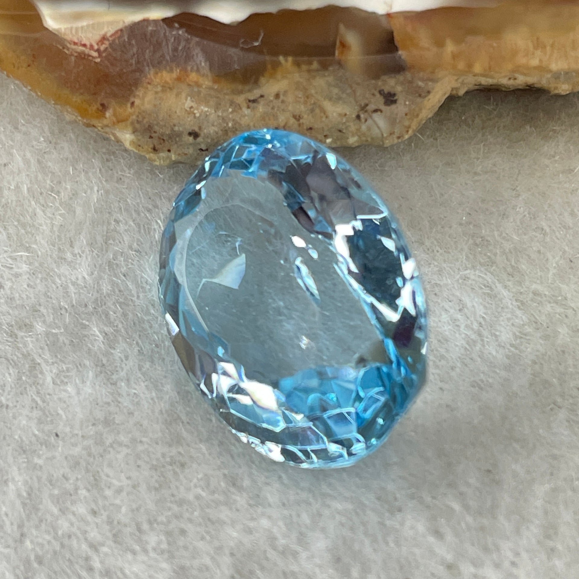 Natural Sky Blue Topaz Oval Shape 17.79ct 18.1 by 13.4 by 8.9mm - Huangs Jadeite and Jewelry Pte Ltd