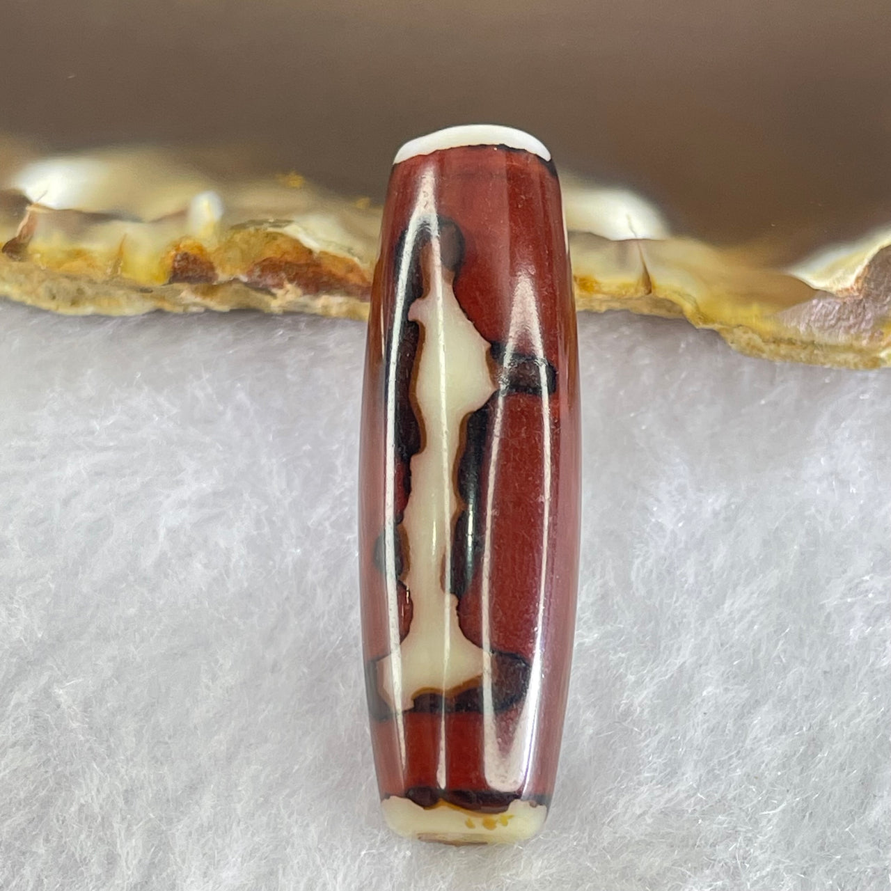 Natural Powerful Tibetan Old Oily Agate Guan Yin Dzi Bead Heavenly Master (Tian Zhu) 观音天珠 8.69g 38.0 by 12.1mm - Huangs Jadeite and Jewelry Pte Ltd