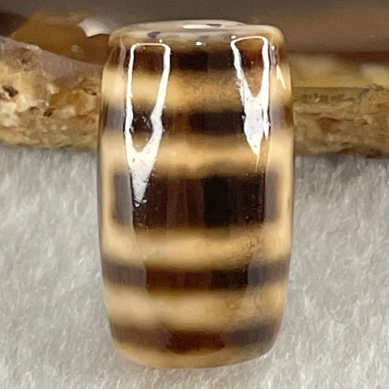 Natural Powerful Tibetan Old Oily Agate Sky Door Serenity 1 Eye Dzi Bead Heavenly Master (Tian Zhu) 一眼天门天诛 4.76g 19.7 by 11.6mm - Huangs Jadeite and Jewelry Pte Ltd