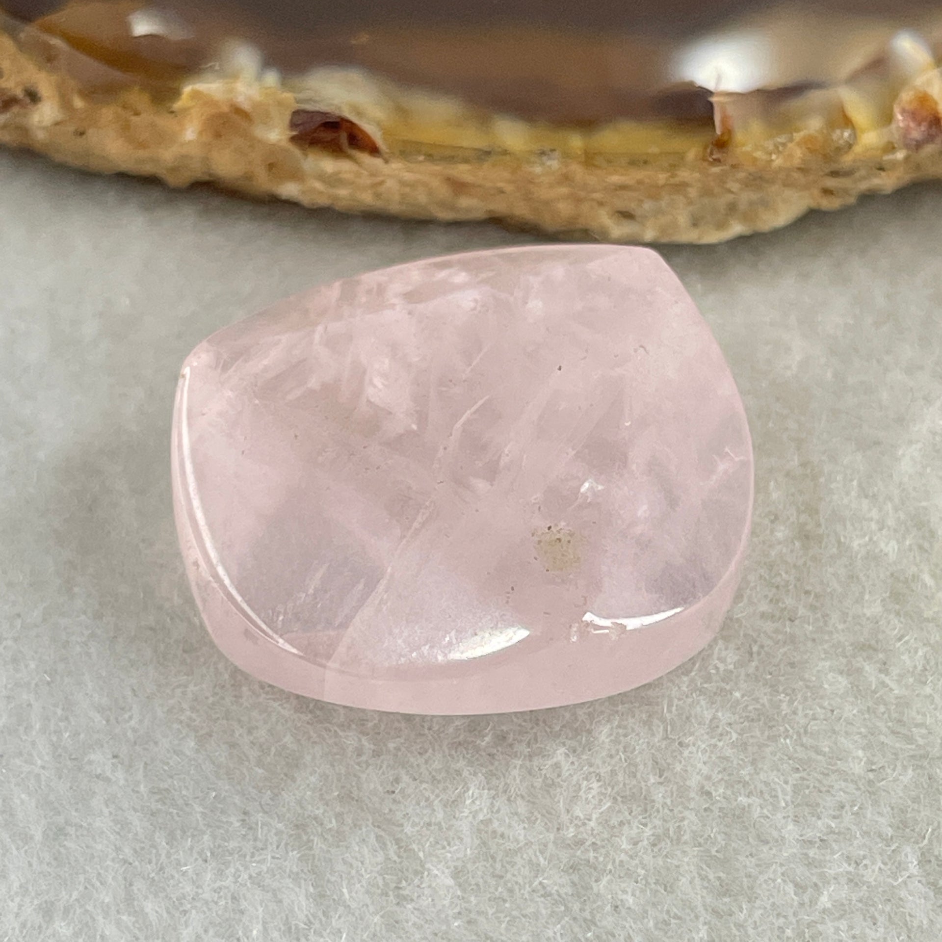 Natural Rose Quatz Round Triangular Mini Display 9.43g 25.5 by 25.2 by 9.4mm - Huangs Jadeite and Jewelry Pte Ltd