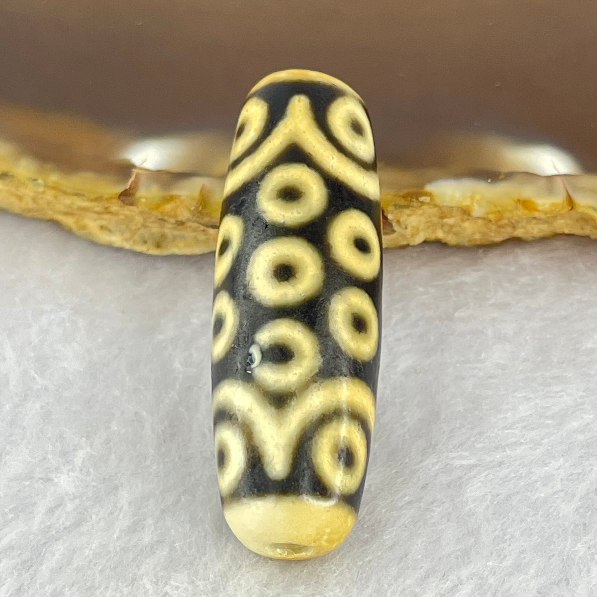 Natural Powerful Tibetan Old Oily Agate 21 Eyes Dzi Bead Heavenly Master (Tian Zhu) 二一眼天诛 10.19g 38.5 by 13.1mm - Huangs Jadeite and Jewelry Pte Ltd