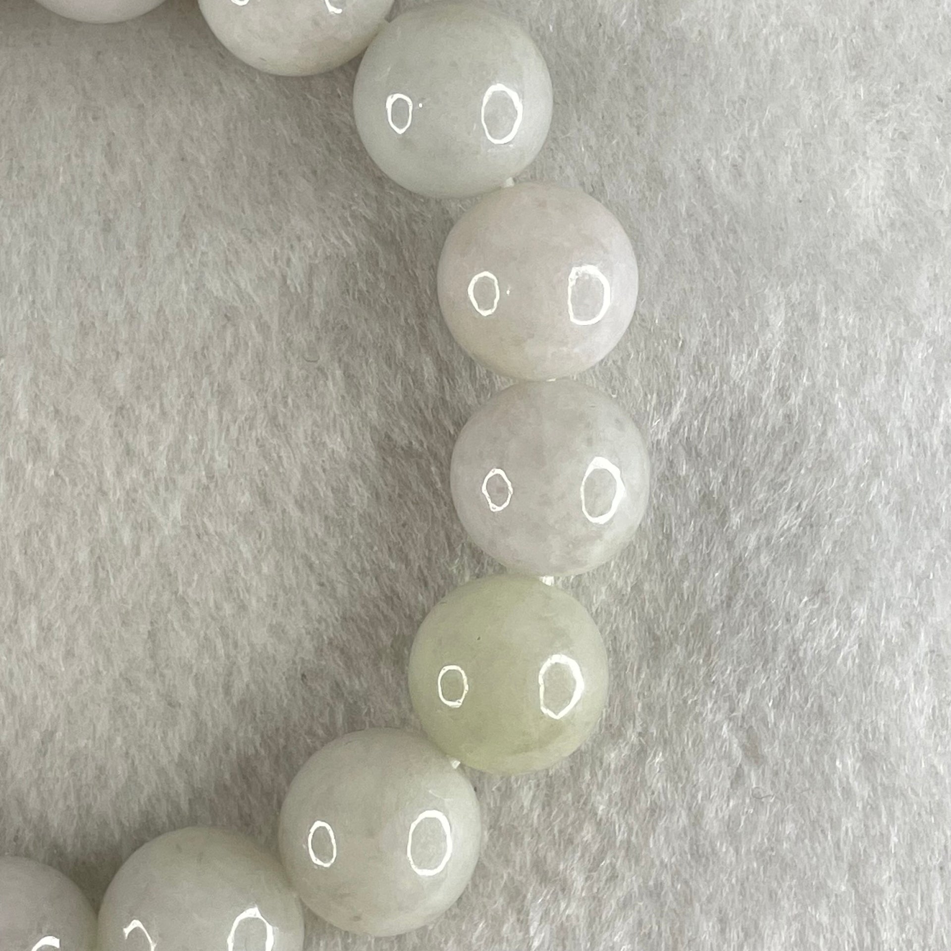 Type A Light Green with Slight Light Lavender Jadeite Beads Bracelet 55.30g 16cm 12.7mm 16 Beads - Huangs Jadeite and Jewelry Pte Ltd