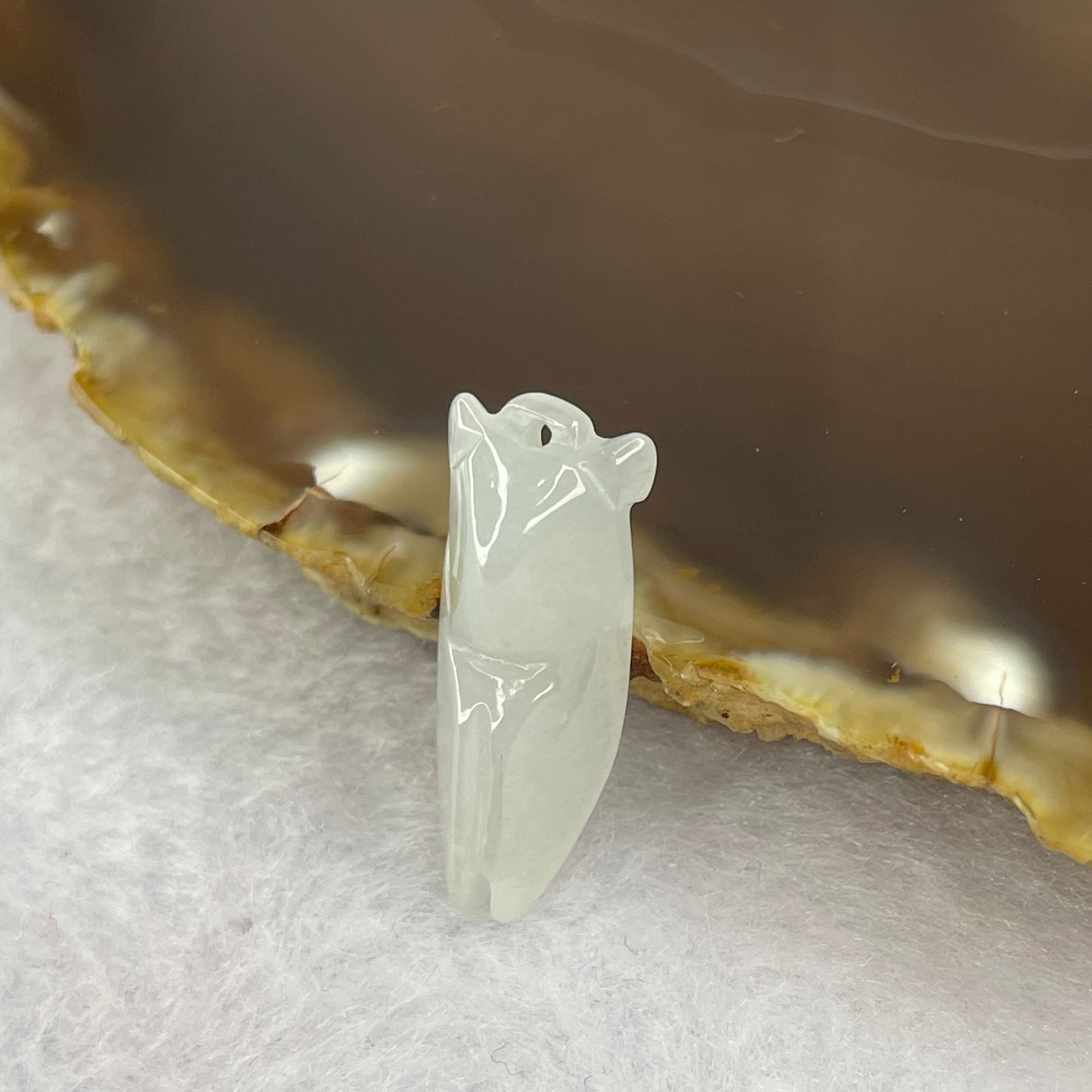 Type A Lavender Icy Jadeite Cicada 24.4 by 10.1 by 5.4mm 2.02g - Huangs Jadeite and Jewelry Pte Ltd