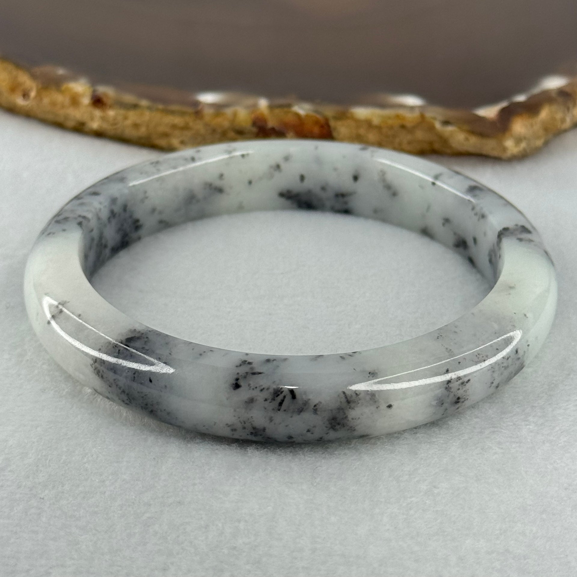 Type A Grey Wuji Piao Hua Jadeite Bangle Internal Diameter 58.3mm 50.61g 10.9 by 8.5mm (Close to Perfect) - Huangs Jadeite and Jewelry Pte Ltd