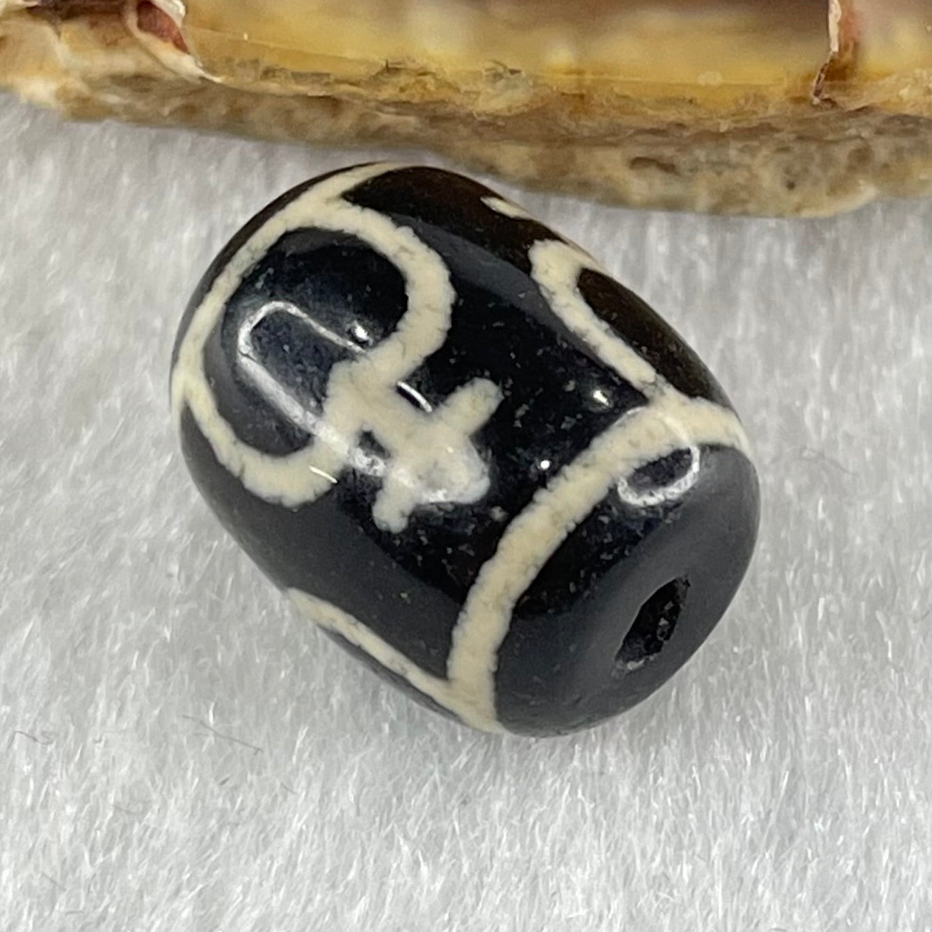 Natural Powerful Tibetan Old Oily Agate Four Nectar Vessel Dzi Bead Heavenly Master (Tian Zhu) 四花蜜容器天珠 2.72g 13.8 by 11.1mm - Huangs Jadeite and Jewelry Pte Ltd