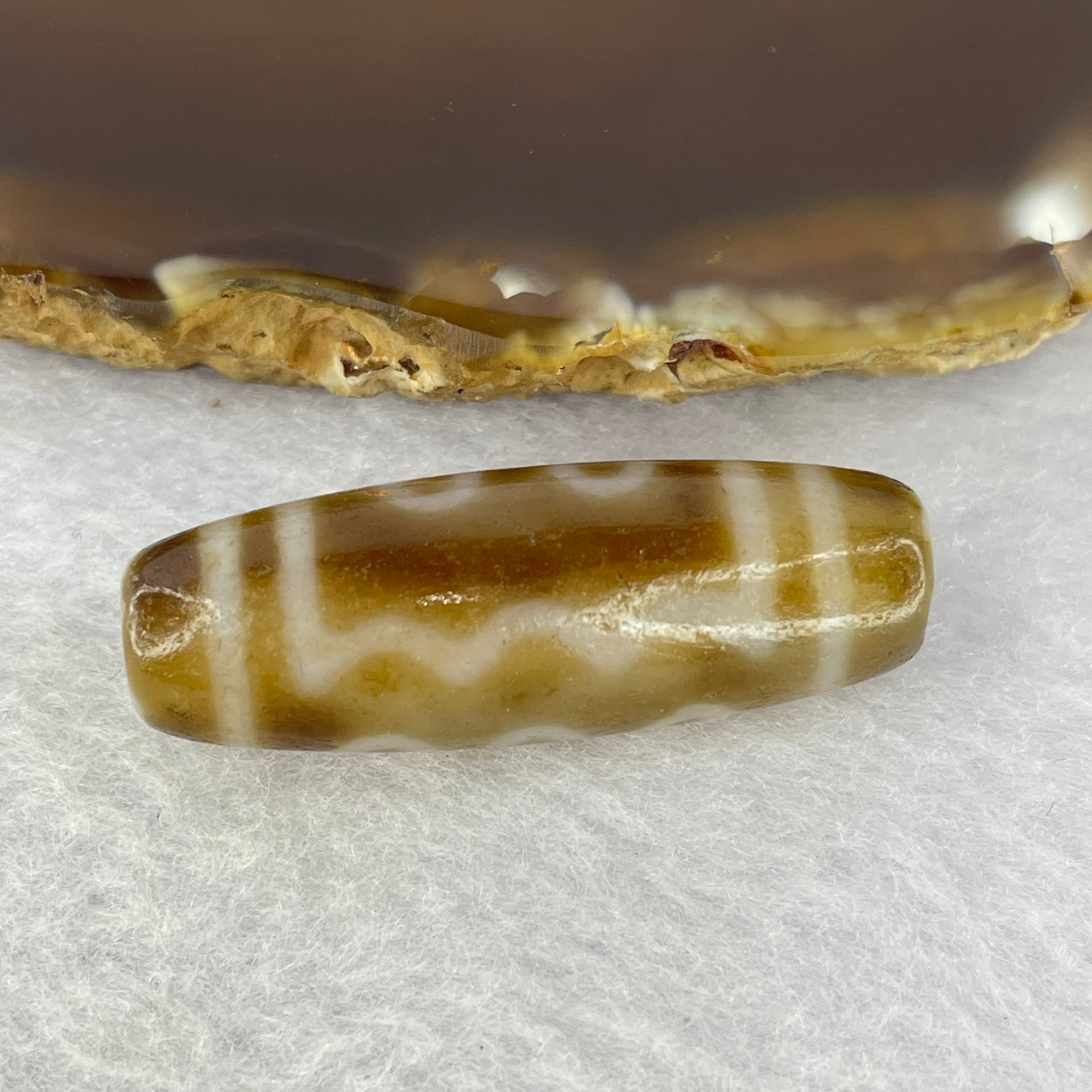 Natural Powerful Tibetan Agate 5 Eyes Dzi Bead Heavenly Master (Tian Zhu) 五眼天诛  9.74g 37.4 by 13.0 mm - Huangs Jadeite and Jewelry Pte Ltd