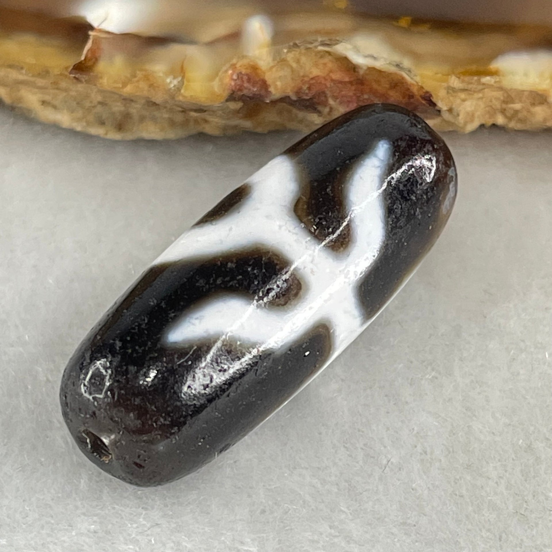 Natural Powerful Tibetan Old Oily Agate Patina Guiren Tairen Human Dzi Bead Totem Amulet Heavenly Master (Tian Zhu) 贵人天诛 5.77g 28.2 by 11.4mm - Huangs Jadeite and Jewelry Pte Ltd