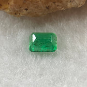 Natural Colombia Vivid Green Emerald (Beryl) Cut-Cornered Rectangular Step cut 0.45ct 5.4 by 3.9 by 2.6mm - Huangs Jadeite and Jewelry Pte Ltd