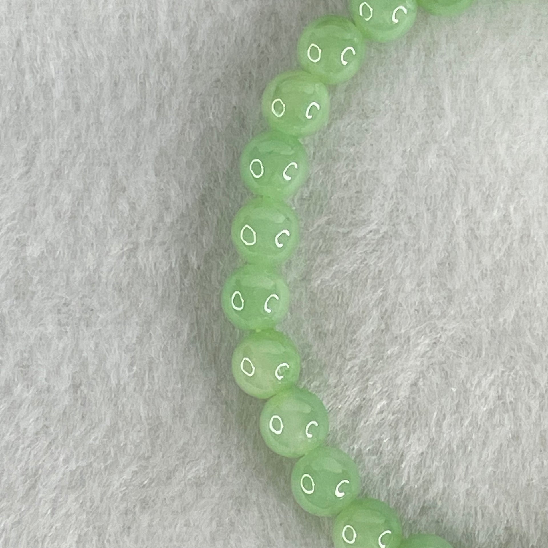 Type A Intense Bright Apple Green Jadeite Beads Bracelet 11.46g 15cm 6.1mm 30 Beads - Huangs Jadeite and Jewelry Pte Ltd