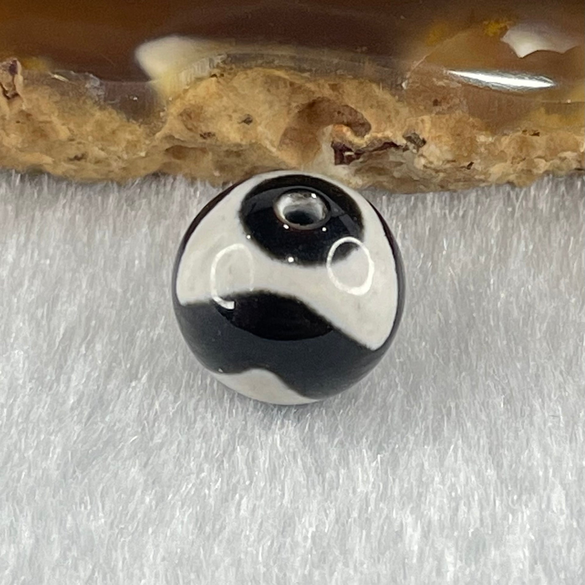 Natural Powerful Tibetan Old Oily Agate Tiger Tooth Daluo Dzi Bead Heavenly Master (Tian Zhu) 虎呀天诛 1.44g 10.3 by 10.3mm - Huangs Jadeite and Jewelry Pte Ltd