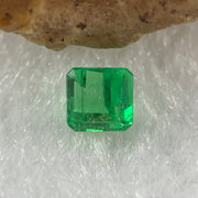 Natural Colombia Vivid Green Emerald (Beryl) Cut-Cornered Square Step cut 0.48ct 4.4 by 4.4 by 3.3mm - Huangs Jadeite and Jewelry Pte Ltd