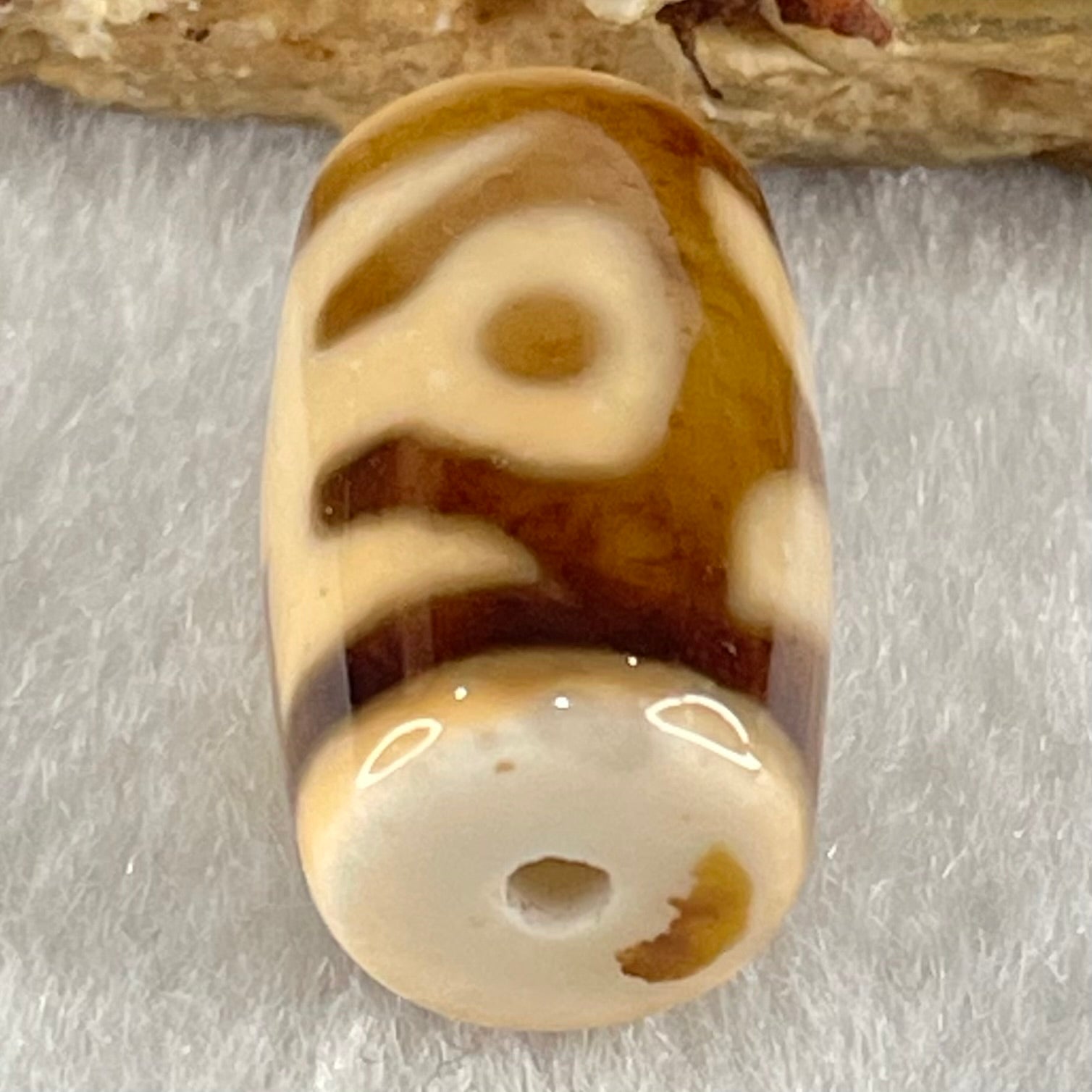 Natural Powerful Tibetan Old Oily Agate Patina Guiren Tairen Human Dzi Bead Totem Amulet Heavenly Master (Tian Zhu) 贵人天诛 4.76g 19.9 by 11.7mm - Huangs Jadeite and Jewelry Pte Ltd