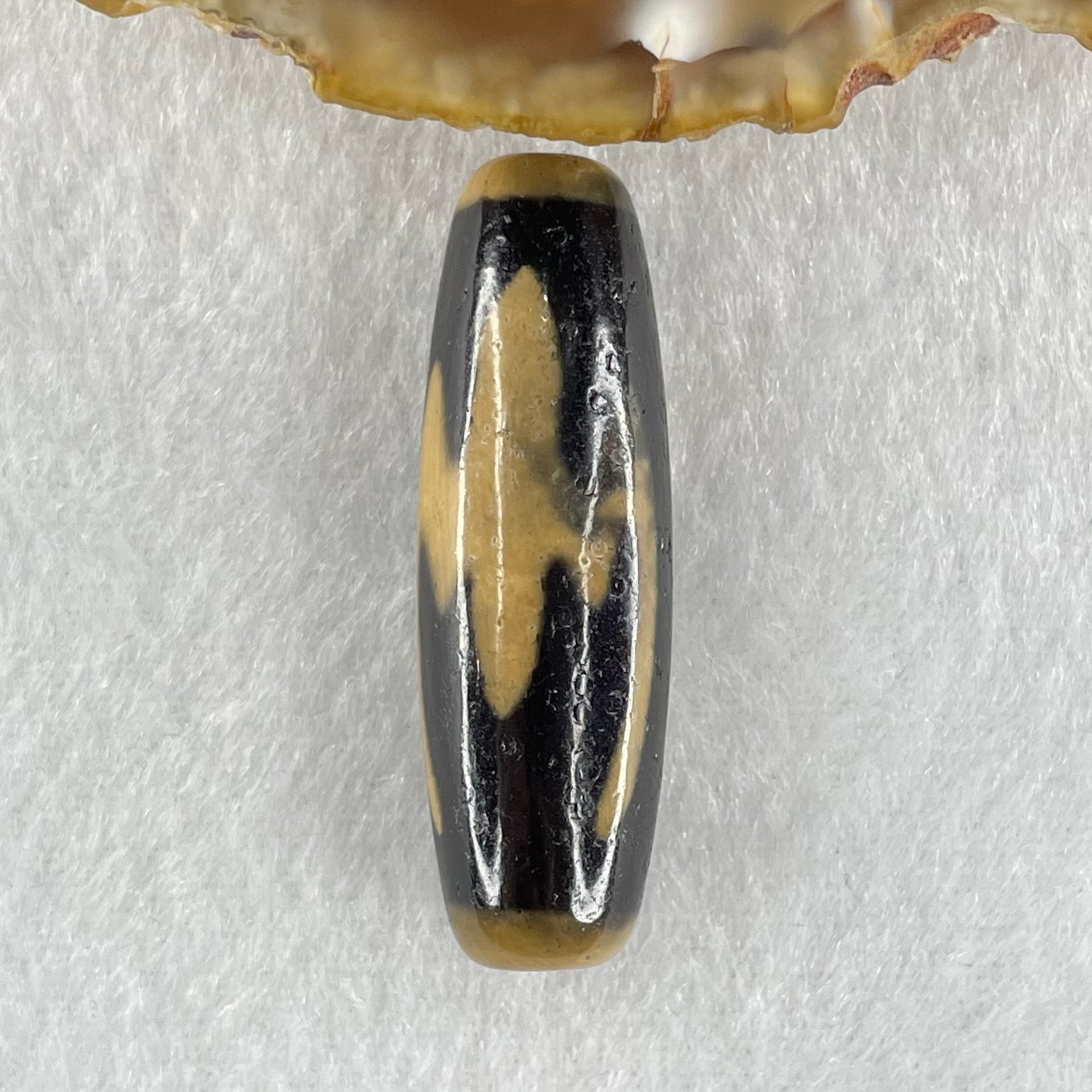 Natural Powerful Tibetan Old Oily Agate 5 Bats Dzi Bead Heavenly Master (Tian Zhu) 五个蝙蝠天诛 8.26g 38.2 by 11.9mm - Huangs Jadeite and Jewelry Pte Ltd