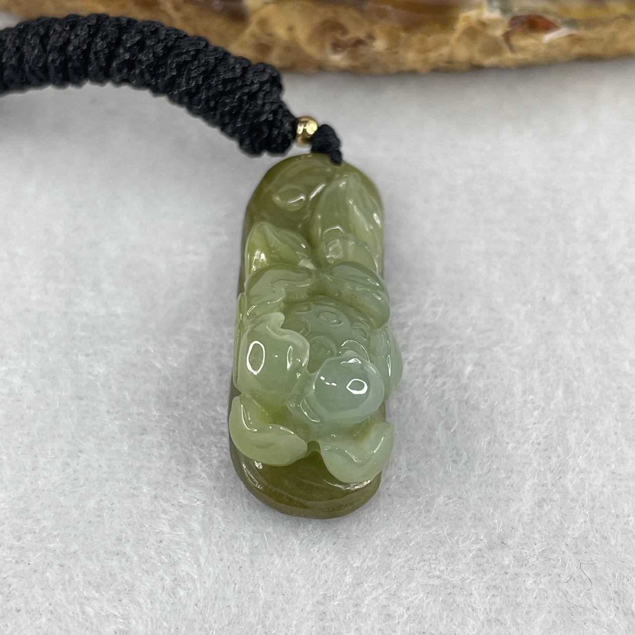 Natural Type A Multi-Color Jadeite Lotus Flower Pendant | Masterpiece Three-Dimensional Hand-Carving | Authentic Myanmar Feicui Purity & Wealth Manifestation Amulet (10.29g | 35.1x13.2x12.7mm)