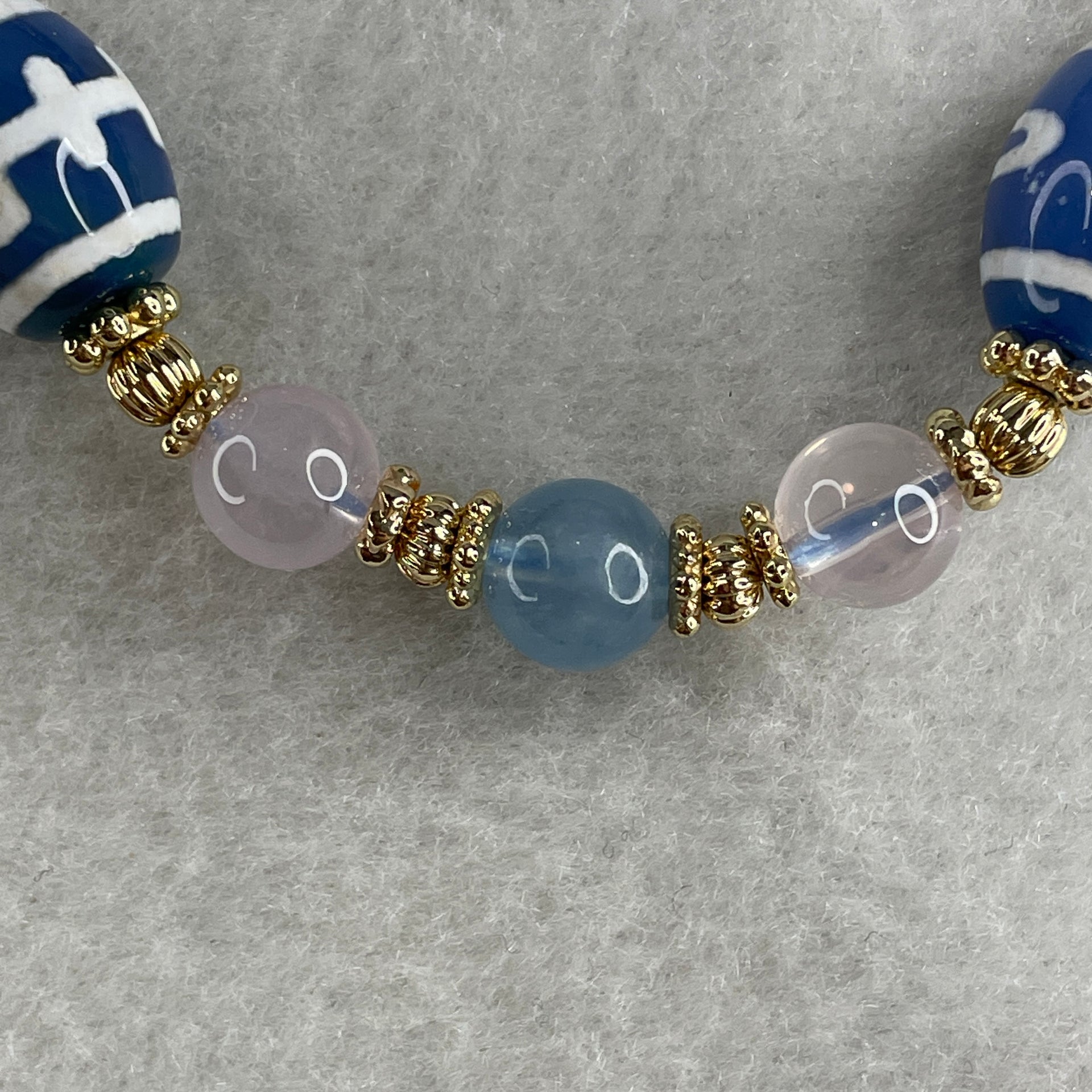 Natural Powerful Tibetan Old Oily Agate Patina Guiren Tairen Human Dzi Bead with Agate Beads Bracelet 22.98g 17cm 15.6 by 12.4mm 3 Dzi Beads - Huangs Jadeite and Jewelry Pte Ltd