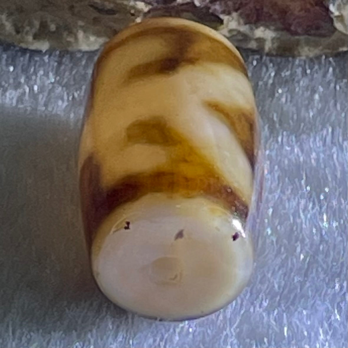 Natural Powerful Tibetan Old Oily Agate Patina Guiren Tairen Human Dzi Bead Totem Amulet Heavenly Master (Tian Zhu) 贵人天诛 4.75g 19.8 by 11.8mm - Huangs Jadeite and Jewelry Pte Ltd