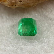 Natural Colombia Vivid Green Emerald (Beryl) Cut-Cornered Square Step cut 0.49ct 4.6 by 4.4 by 3.3mm - Huangs Jadeite and Jewelry Pte Ltd