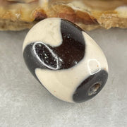 Natural Powerful Tibetan Old Oily Agate Tiger Tooth Daluo Dzi Bead Heavenly Master (Tian Zhu) 虎呀天诛 4.62g 17.6 by 13.1mm - Huangs Jadeite and Jewelry Pte Ltd