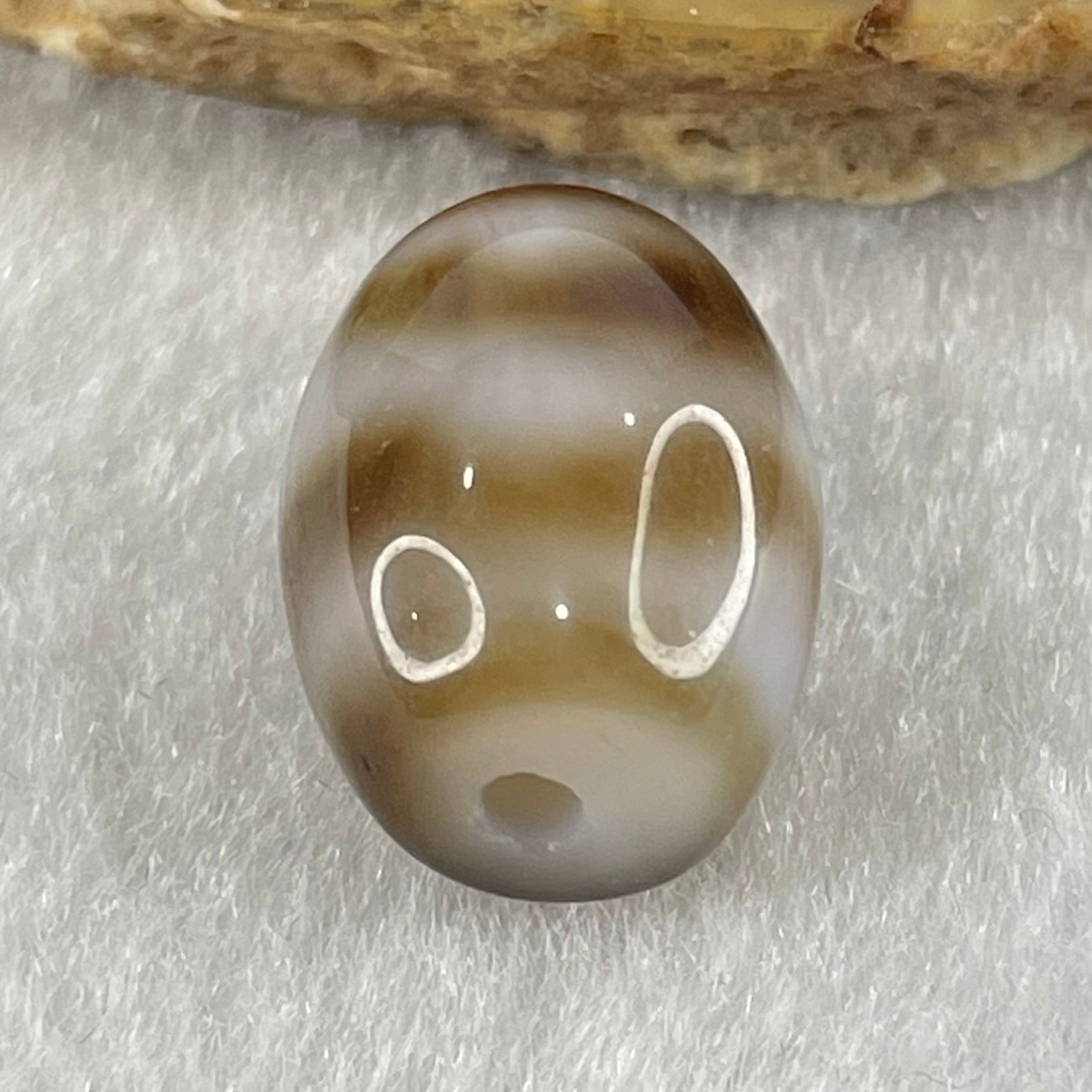 Natural Powerful Tibetan Old Oily Agate Double Tiger Tooth Daluo Dzi Bead Heavenly Master (Tian Zhu) 虎呀天诛 3.22g 15.5 by 11.9mm - Huangs Jadeite and Jewelry Pte Ltd